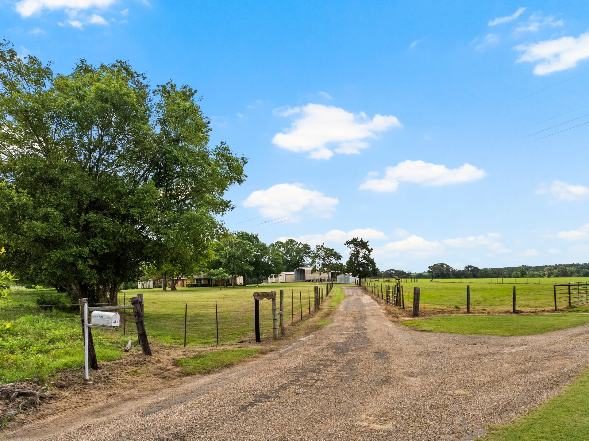 Farm For Sale in Camp County , 468 CR 4211, Pittsburg, Texas 75686, 3 Bedrooms, 2 Bathrooms, Garage spaces, 1,649 Sqft, built in 1965, Price $699,900, mls#20975830, Real Estate Agent in Pittsburg, Homes For Sale in Camp county, Homes For Sale in Pittsburg, Realtor in Pittsburg Texas, Real Estate Brokerage Independent Realty Texas, Luminita Cordes Realtor