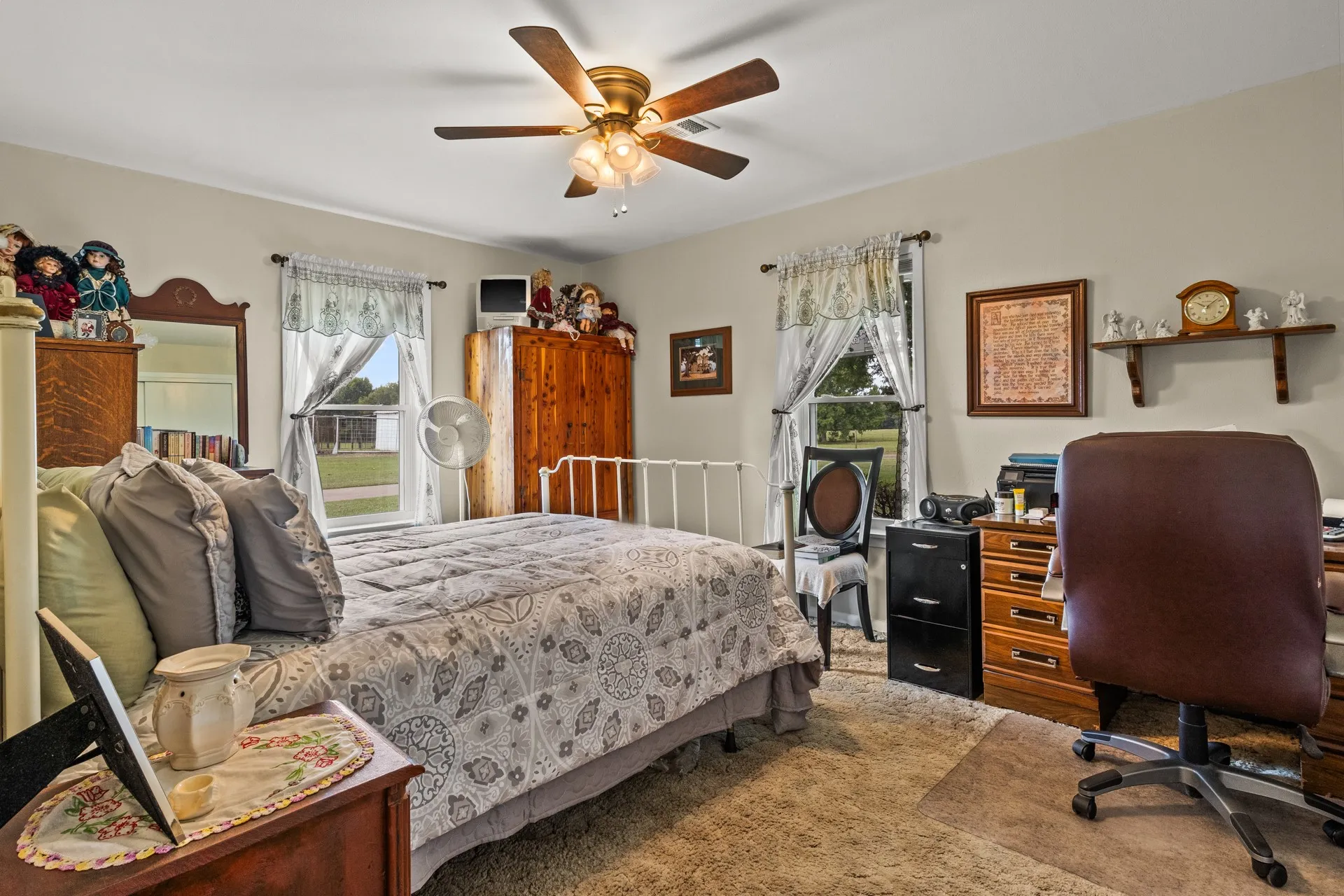 Farm For Sale in Camp County , 468 CR 4211, Pittsburg, Texas 75686, 3 Bedrooms, 2 Bathrooms, Garage spaces, 1,649 Sqft, built in 1965, Price $699,900, mls#20975830, Real Estate Agent in Pittsburg, Homes For Sale in Camp county, Homes For Sale in Pittsburg, Realtor in Pittsburg Texas, Real Estate Brokerage Independent Realty Texas, Luminita Cordes Realtor