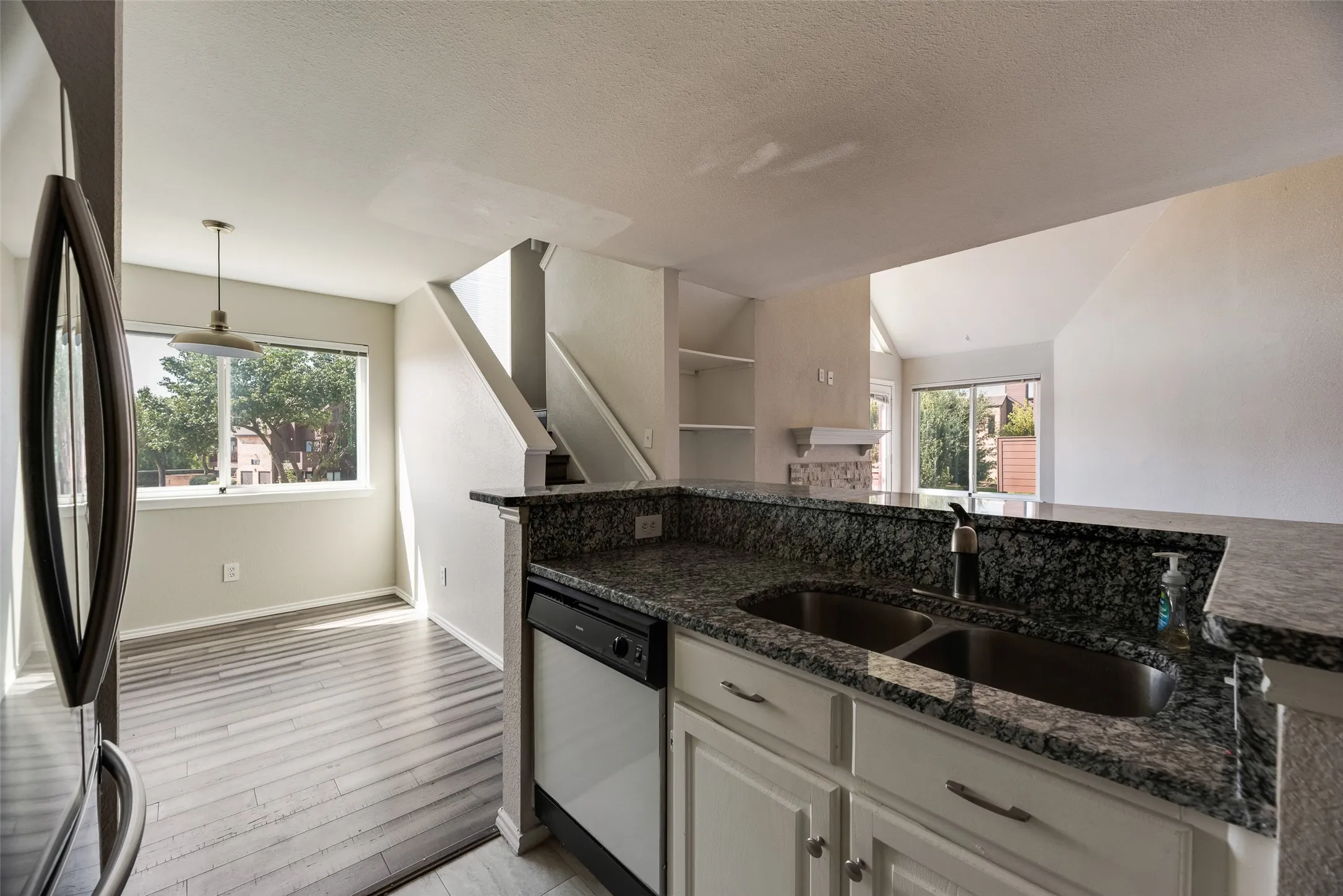 Condominium For Sale in Tarrant County , 1704 Baird Farm Circle 4209, Arlington, Texas 76006, 2 Bedroom, 2 Bathroom, Garage spaces, 1,028 Sqft, built in 1985, Preowned, mls#20976086, Real Estate Agent in Arlington, Homes For Sale in Tarrant county, Homes For Sale in Arlington, Realtor in Arlington Texas, Real Estate Brokerage Independent Realty Texas, Luminita Cordes Realtor