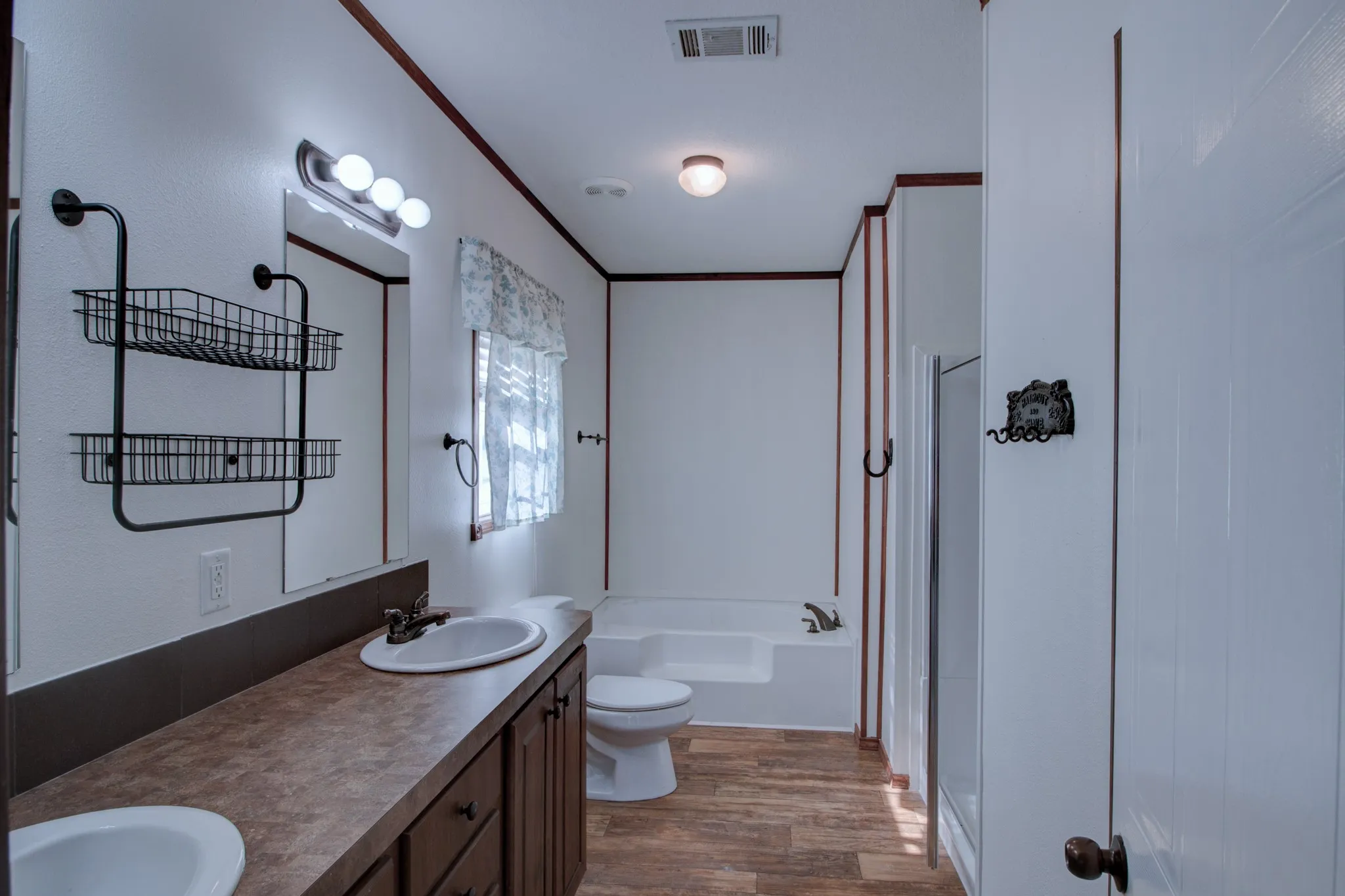 Mobile Home For Sale in Collin County , 7575 Honey Creek Road, Celina, Texas 75009, 3 Bedrooms, 2 Bathrooms, Garage spaces, 2,106 Sqft, built in 2011, Preowned, Price $482,000, mls#20970297, Real Estate Agent in Celina, Homes For Sale in Collin county, Homes For Sale in Celina, Realtor in Celina Texas, Real Estate Brokerage Independent Realty Texas, Luminita Cordes Realtor
