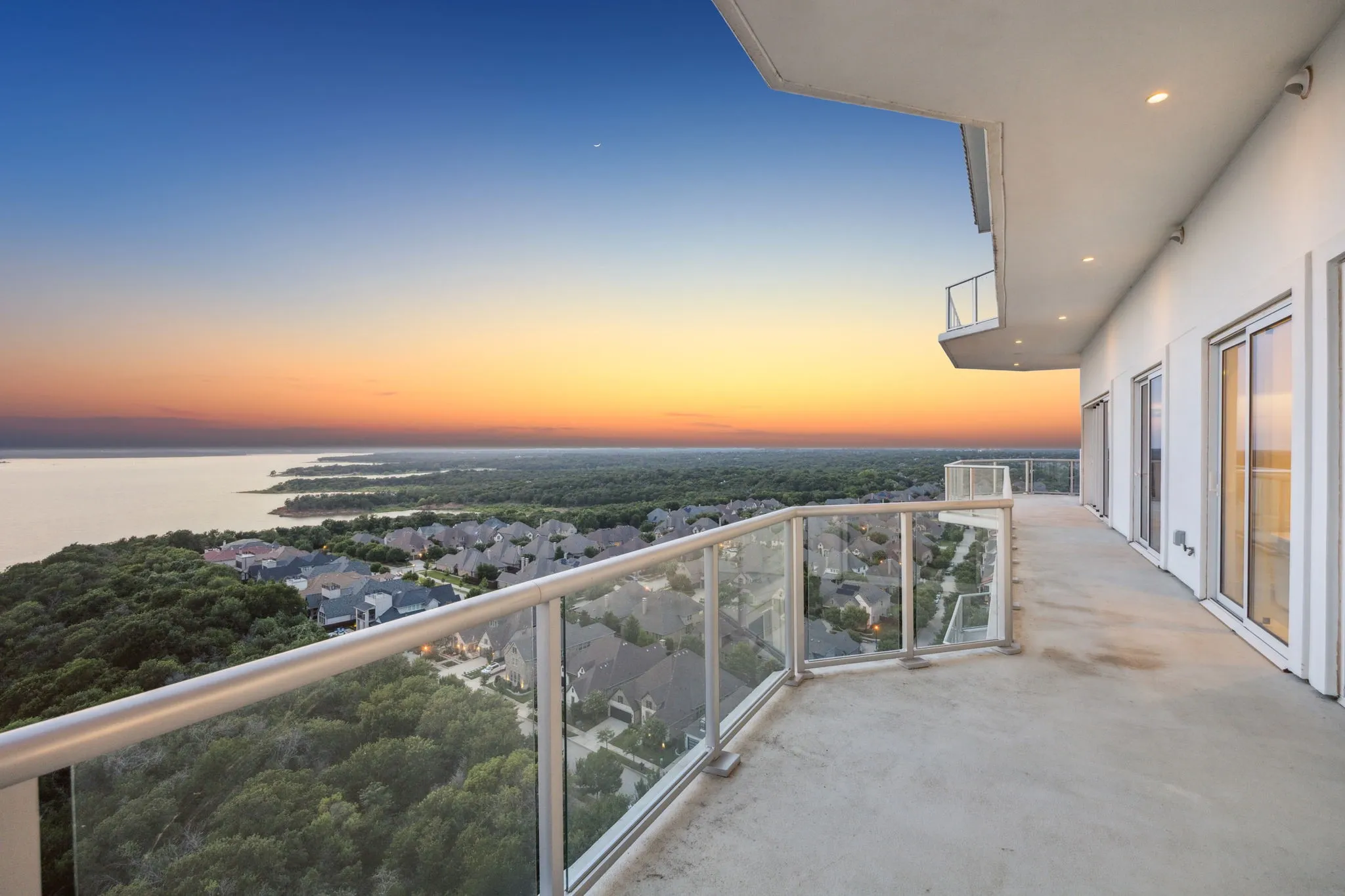 Condominium For Sale in Tarrant County , 2800 Lakeside Parkway 1502, Flower Mound, Texas 75022, 4 Bedroom, 5 Bathroom, 3 Garage spaces, 4,491 Sqft, built in 2018, mls#20976293, Real Estate Agent in Flower Mound, Homes For Sale in Tarrant county, Homes For Sale in Flower Mound, Realtor in Flower Mound Texas, Real Estate Brokerage Independent Realty Texas, Luminita Cordes Realtor