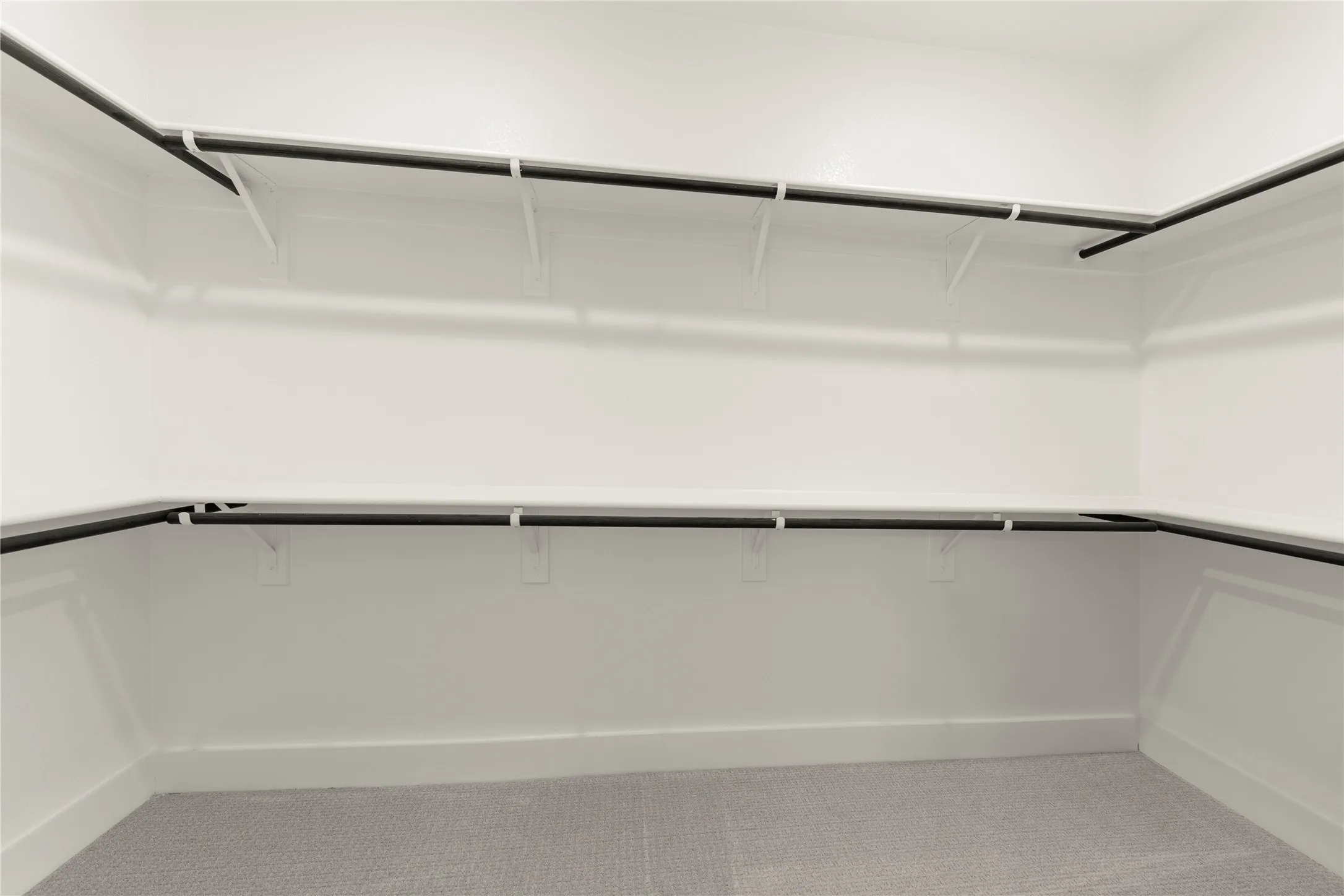 21. 2374 Bell - Closet