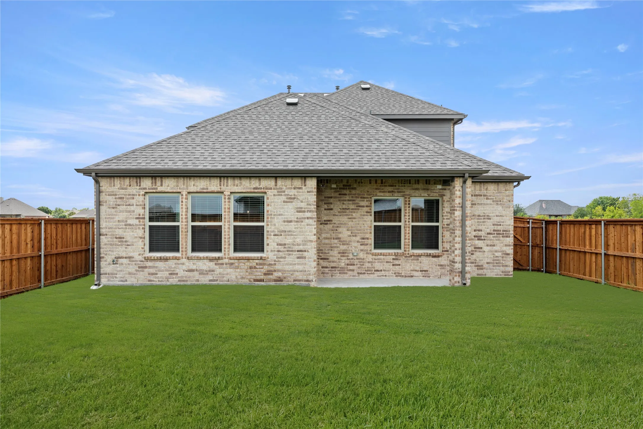 Single Family Residence For Sale in Kaufman County , 2374 Bell Way, Forney, Texas 75126, 5 Bedroom, 3 Bathroom, 2 Garage spaces, 2,547 Sqft, built in 2025, New Construction - Complete, mls#20977385, Real Estate Agent in Forney, Homes For Sale in Kaufman county, Homes For Sale in Forney, Realtor in Forney Texas, Real Estate Brokerage Independent Realty Texas, Luminita Cordes Realtor