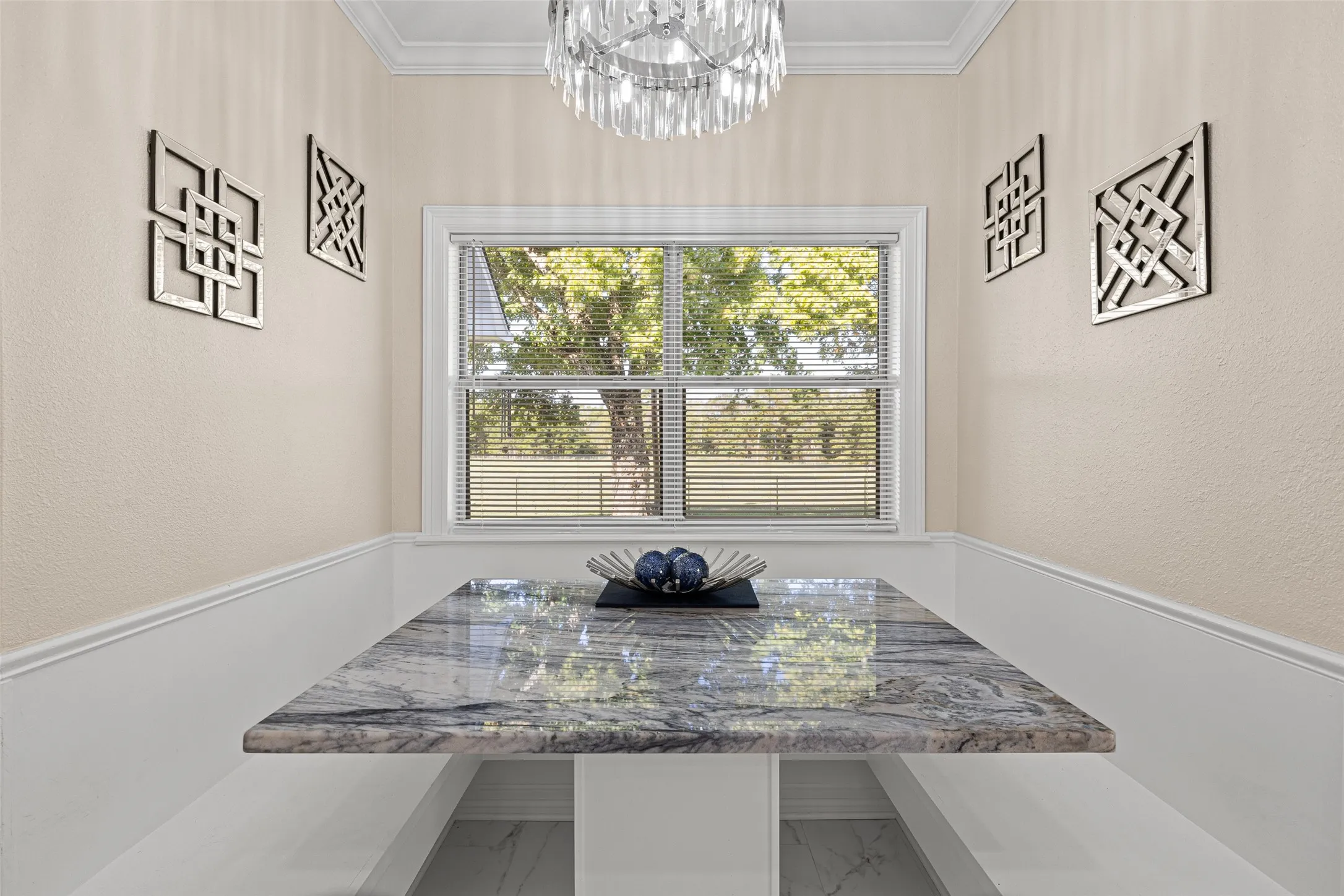 Single Family Residence For Sale in Upshur County , 5989 HWY. 259, Diana, Texas 75640, 3 Bedroom, 3 Bathroom, Garage spaces, 3,490 Sqft, built in 1998, Preowned, mls#20977985, Real Estate Agent in Diana, Homes For Sale in Upshur county, Homes For Sale in Diana, Realtor in Diana Texas, Real Estate Brokerage Independent Realty Texas, Luminita Cordes Realtor