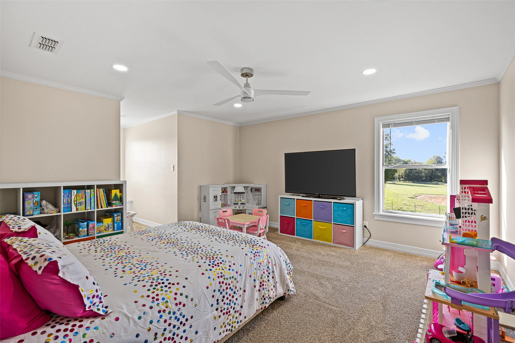 Single Family Residence For Sale in Upshur County , 5989 HWY. 259, Diana, Texas 75640, 3 Bedroom, 3 Bathroom, Garage spaces, 3,490 Sqft, built in 1998, Preowned, mls#20977985, Real Estate Agent in Diana, Homes For Sale in Upshur county, Homes For Sale in Diana, Realtor in Diana Texas, Real Estate Brokerage Independent Realty Texas, Luminita Cordes Realtor