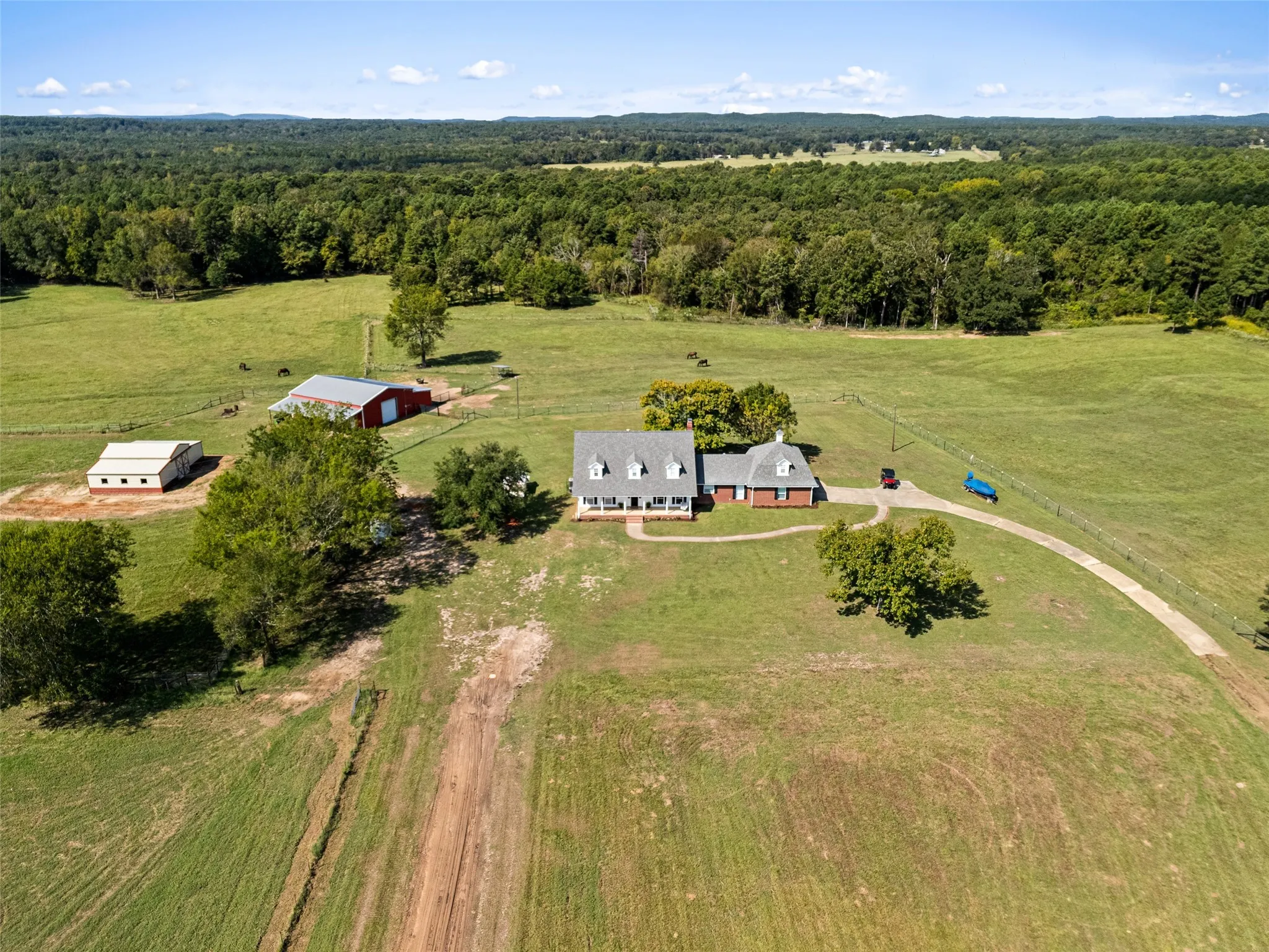 Single Family Residence For Sale in Upshur County , 5989 HWY. 259, Diana, Texas 75640, 3 Bedroom, 3 Bathroom, Garage spaces, 3,490 Sqft, built in 1998, Preowned, mls#20977985, Real Estate Agent in Diana, Homes For Sale in Upshur county, Homes For Sale in Diana, Realtor in Diana Texas, Real Estate Brokerage Independent Realty Texas, Luminita Cordes Realtor