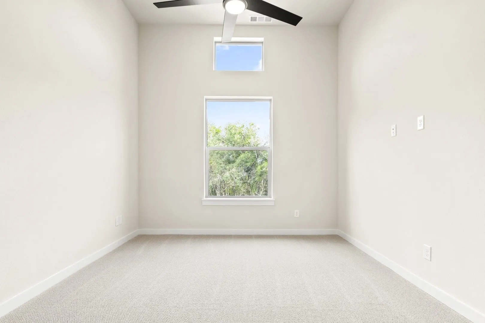 012-12408AudubonTrail-Wylie-TX-75098-PrimaryBedroom.jpg-SMALL