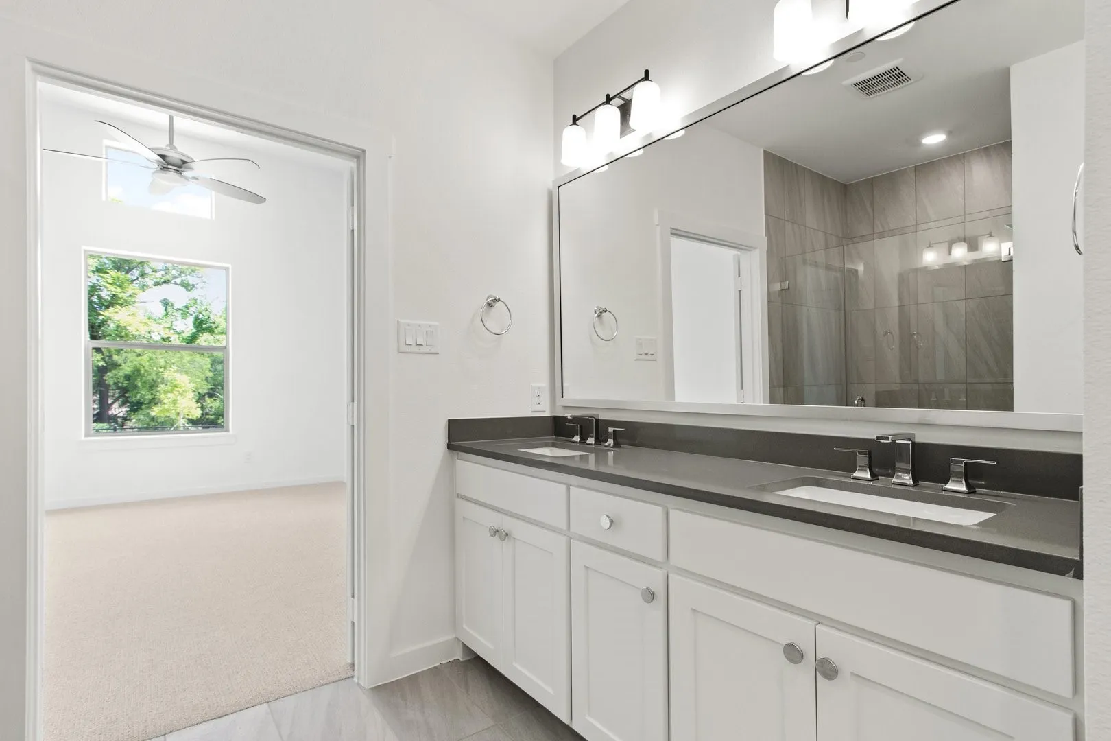 020-8513DelRioTrail-Rowlett-TX-75089-PrimaryBathroom.jpg-SMALL