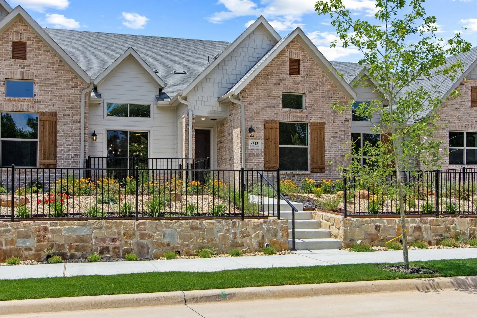 002-8513DelRioTrail-Rowlett-TX-75089-Exterior.jpg-SMALL