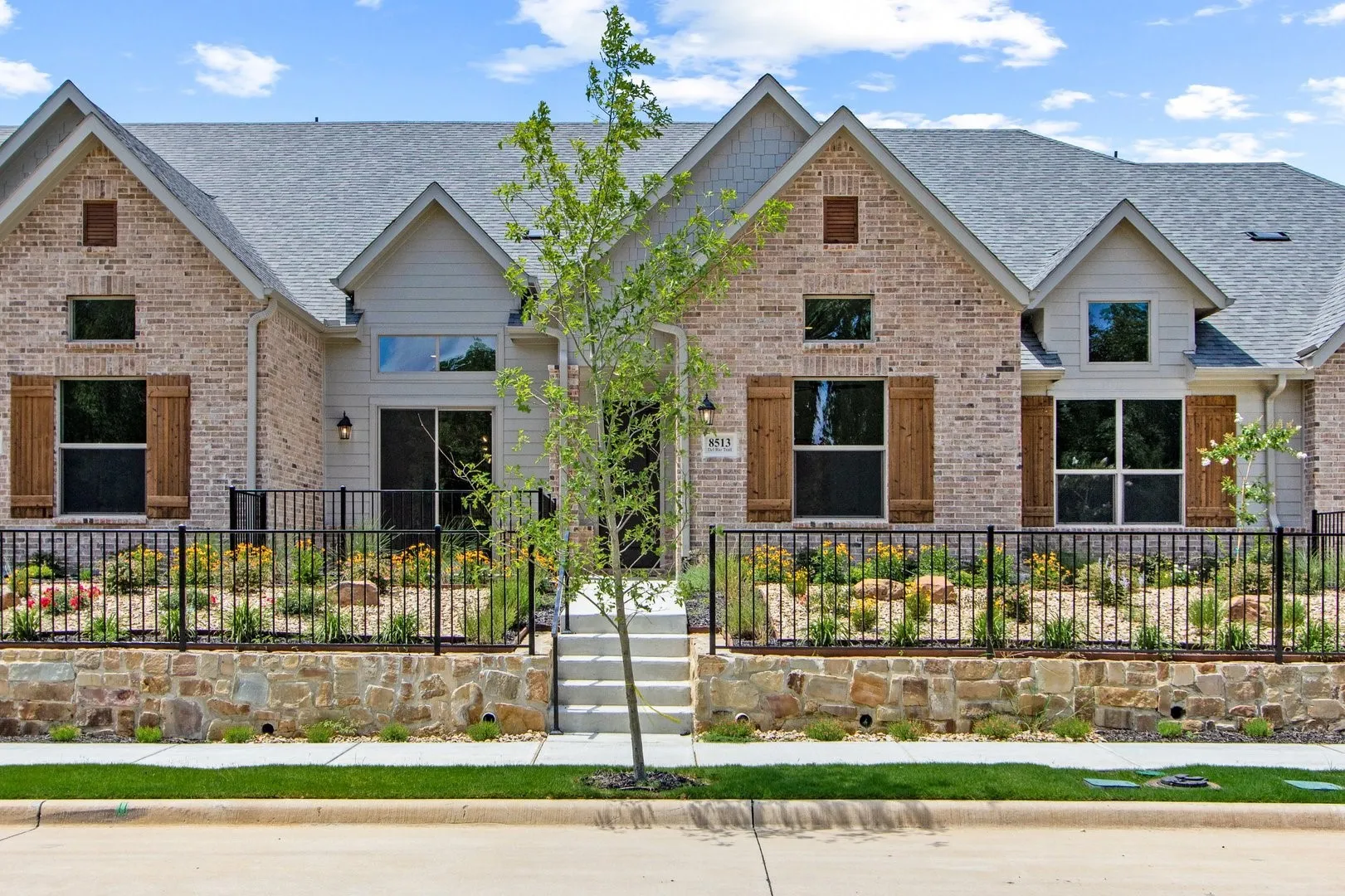 Townhouse For Sale in Dallas County , 8513 Del Rio Trail, Rowlett, Texas 75089, 3 Bedroom, 3 Bathroom, 2 Garage spaces, 2,119 Sqft, built in 2025, New Construction - Complete, mls#20978156, Real Estate Agent in Rowlett, Homes For Sale in Dallas county, Homes For Sale in Rowlett, Realtor in Rowlett Texas, Real Estate Brokerage Independent Realty Texas, Luminita Cordes Realtor