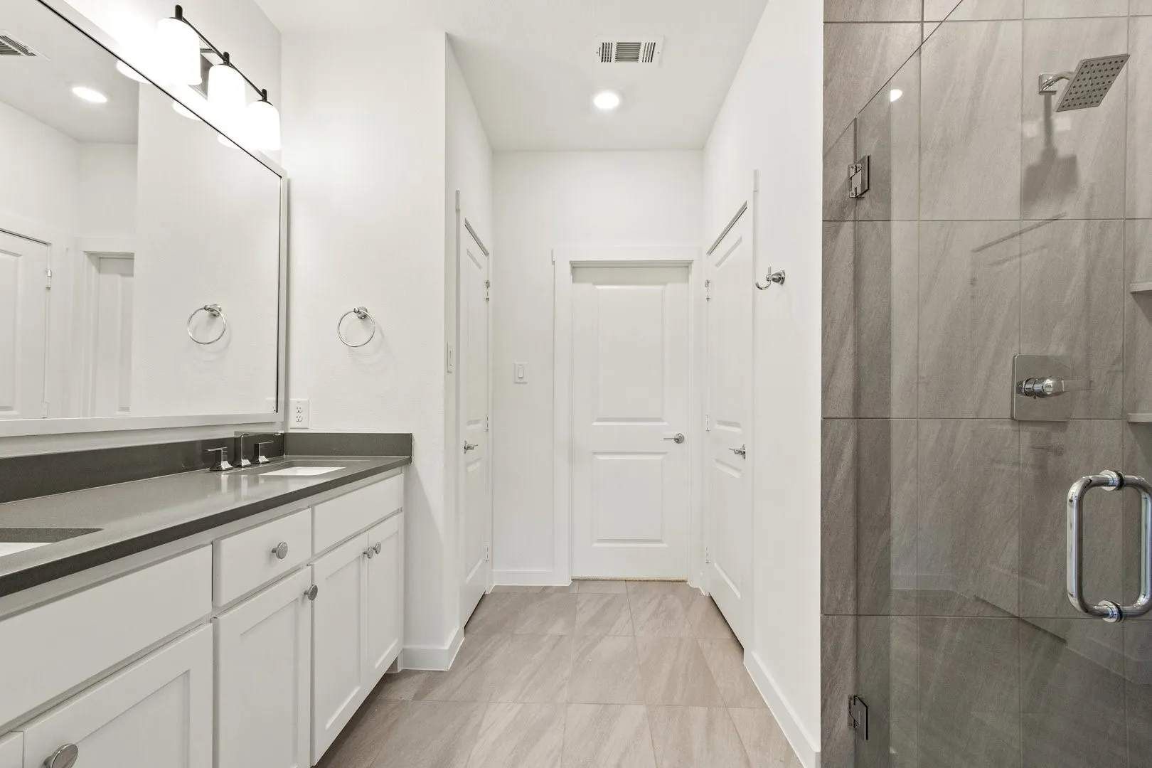 018-8513DelRioTrail-Rowlett-TX-75089-PrimaryBathroom.jpg-SMALL