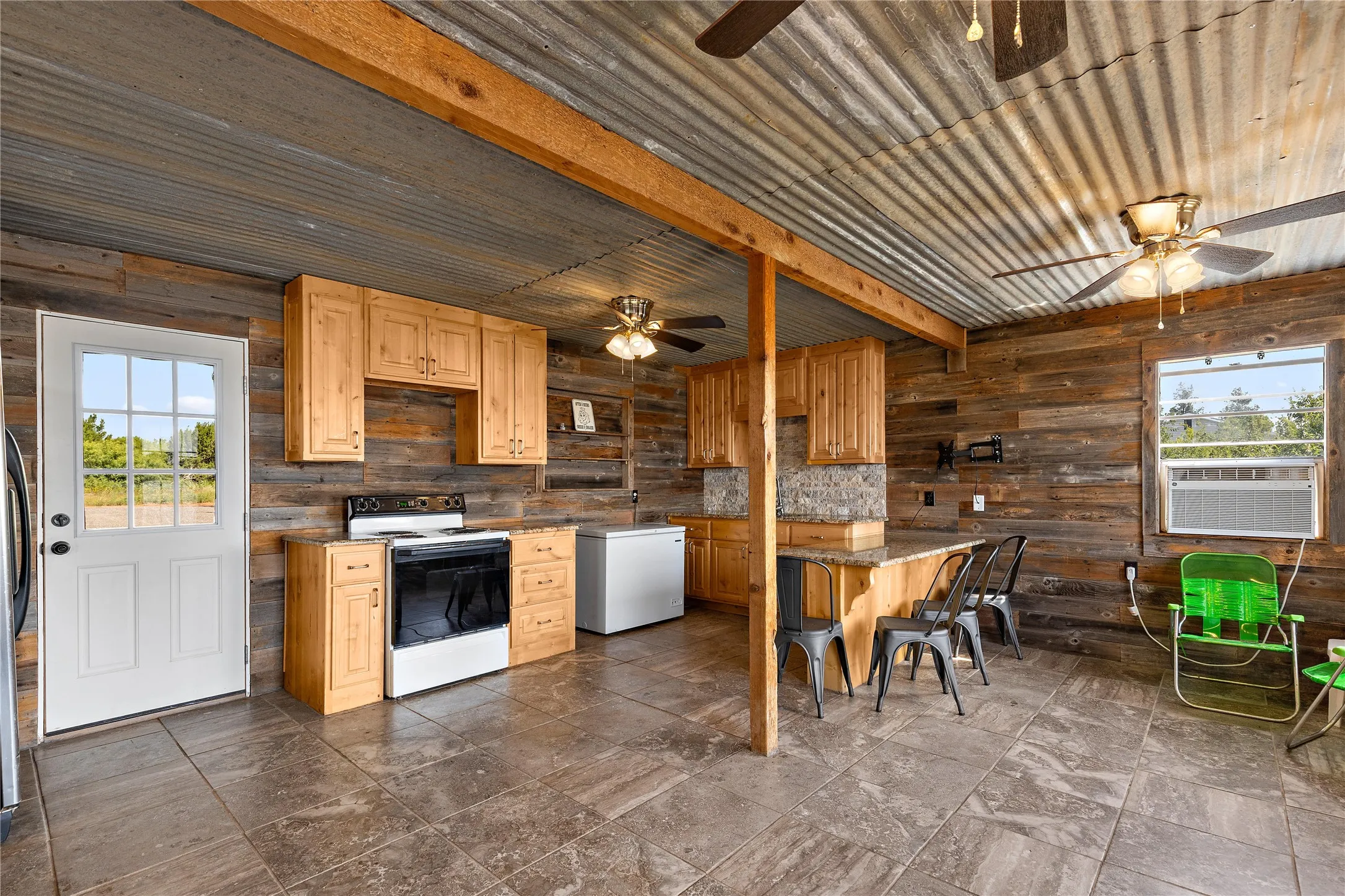 Single Family Residence For Sale in Baylor County , 894 W Moonshine Road, Seymour, Texas 76380, 3 Bedroom, 1 Bathroom, Garage spaces, 1,504 Sqft, built in 2000, mls#20978304, Real Estate Agent in Seymour, Homes For Sale in Baylor county, Homes For Sale in Seymour, Realtor in Seymour Texas, Real Estate Brokerage Independent Realty Texas, Luminita Cordes Realtor