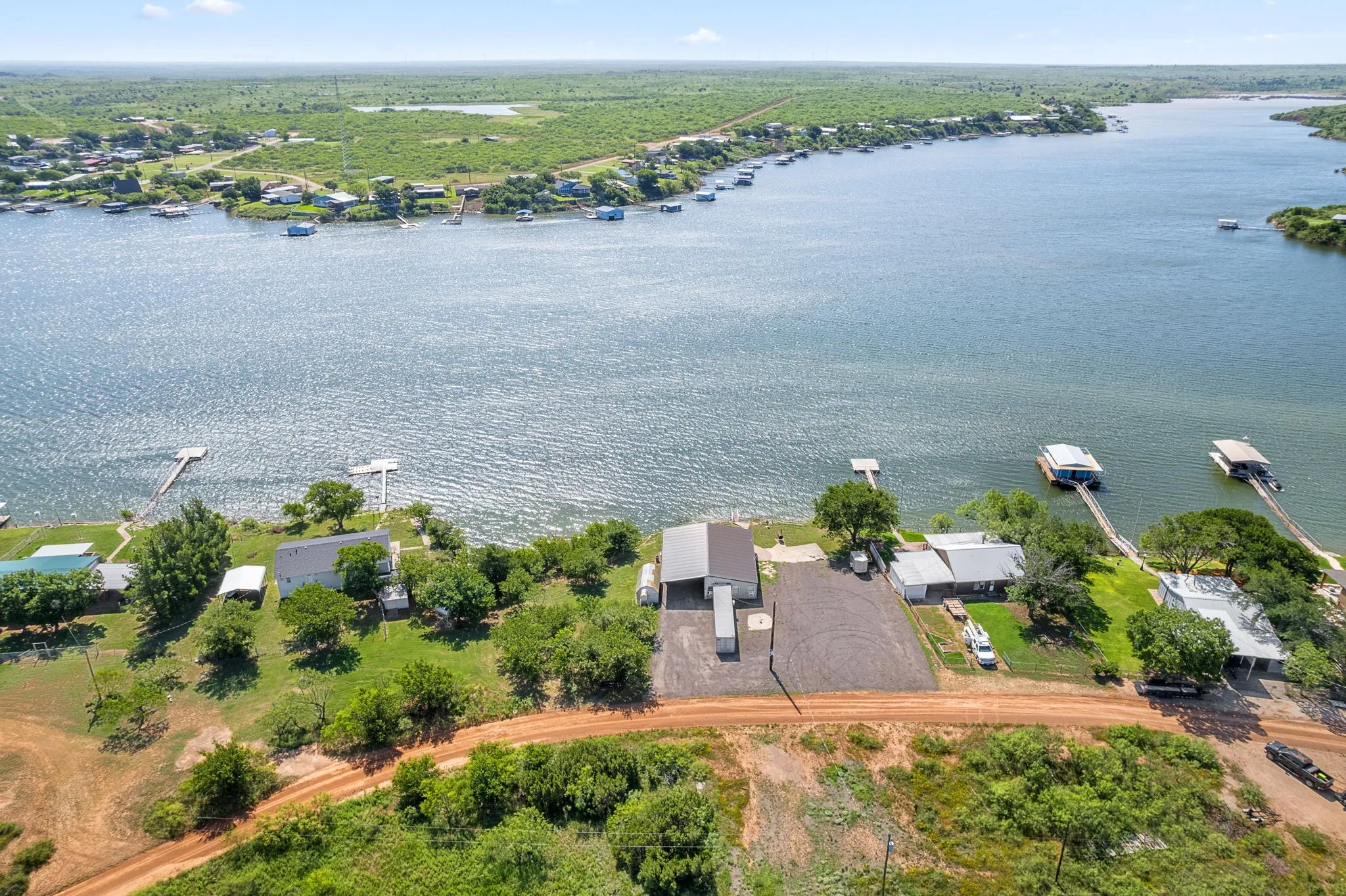Single Family Residence For Sale in Baylor County , 894 W Moonshine Road, Seymour, Texas 76380, 3 Bedroom, 1 Bathroom, Garage spaces, 1,504 Sqft, built in 2000, mls#20978304, Real Estate Agent in Seymour, Homes For Sale in Baylor county, Homes For Sale in Seymour, Realtor in Seymour Texas, Real Estate Brokerage Independent Realty Texas, Luminita Cordes Realtor