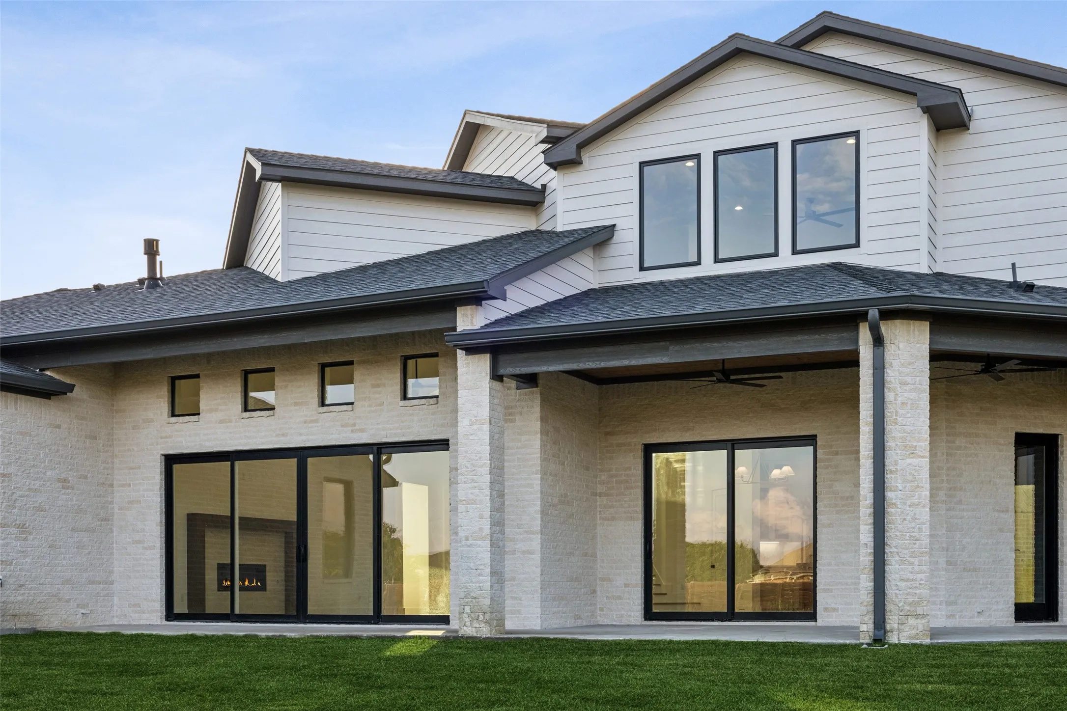 Single Family Residence For Sale in Ellis County , 4930 Magnolia Trail, Midlothian, Texas 76065, 4 Bedroom, 5 Bathroom, 3 Garage spaces, 4,658 Sqft, built in 2025, New Construction - Complete, mls#20978431, Real Estate Agent in Midlothian, Homes For Sale in Ellis county, Homes For Sale in Midlothian, Realtor in Midlothian Texas, Real Estate Brokerage Independent Realty Texas, Luminita Cordes Realtor