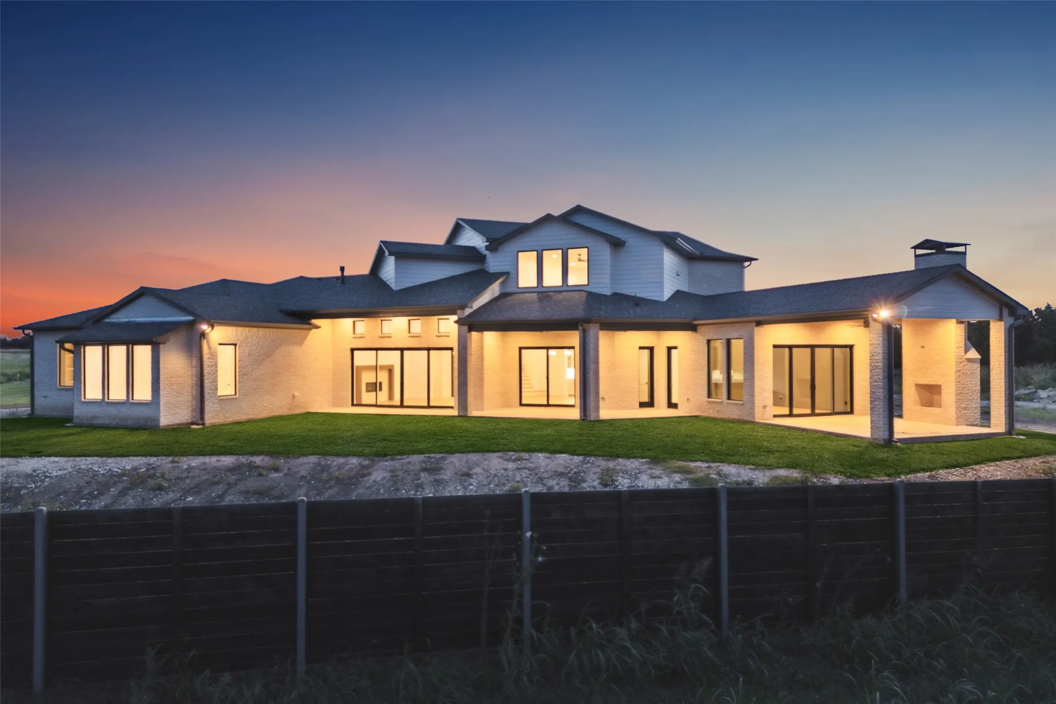 Single Family Residence For Sale in Ellis County , 4930 Magnolia Trail, Midlothian, Texas 76065, 4 Bedroom, 5 Bathroom, 3 Garage spaces, 4,658 Sqft, built in 2025, New Construction - Complete, mls#20978431, Real Estate Agent in Midlothian, Homes For Sale in Ellis county, Homes For Sale in Midlothian, Realtor in Midlothian Texas, Real Estate Brokerage Independent Realty Texas, Luminita Cordes Realtor