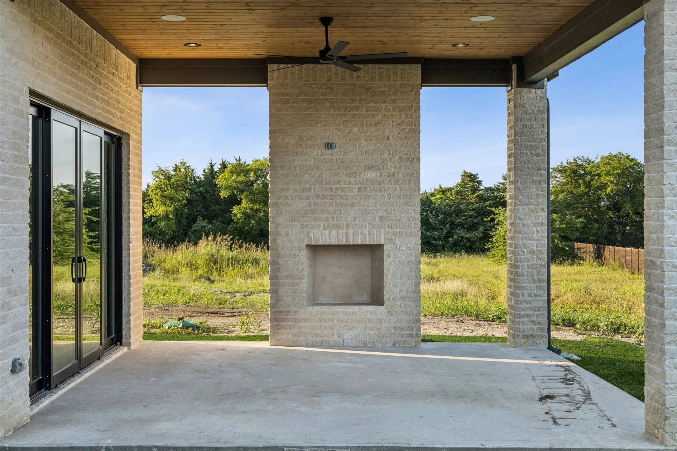 Single Family Residence For Sale in Ellis County , 4930 Magnolia Trail, Midlothian, Texas 76065, 4 Bedroom, 5 Bathroom, 3 Garage spaces, 4,658 Sqft, built in 2025, New Construction - Complete, mls#20978431, Real Estate Agent in Midlothian, Homes For Sale in Ellis county, Homes For Sale in Midlothian, Realtor in Midlothian Texas, Real Estate Brokerage Independent Realty Texas, Luminita Cordes Realtor