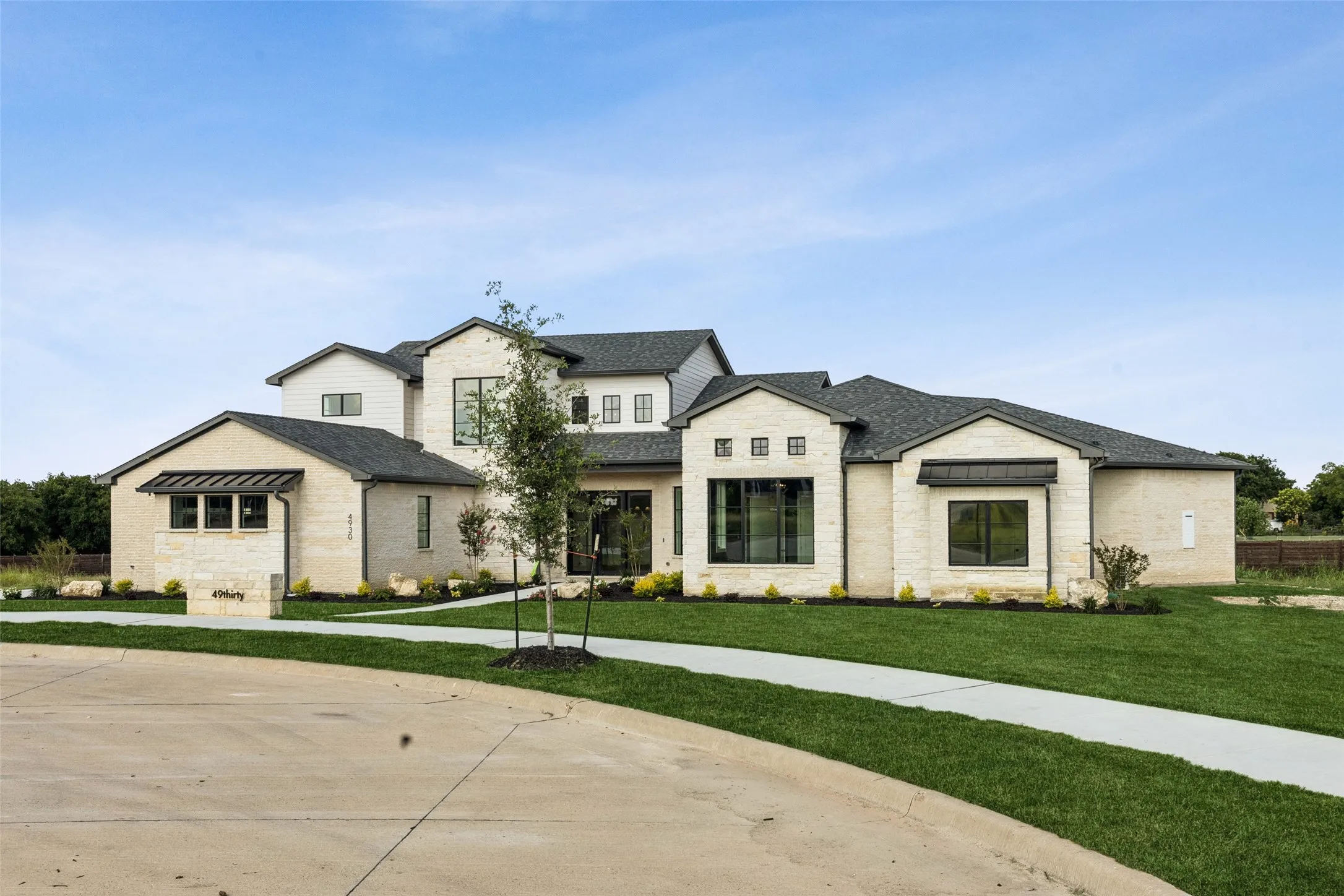 Single Family Residence For Sale in Ellis County , 4930 Magnolia Trail, Midlothian, Texas 76065, 4 Bedroom, 5 Bathroom, 3 Garage spaces, 4,658 Sqft, built in 2025, New Construction - Complete, mls#20978431, Real Estate Agent in Midlothian, Homes For Sale in Ellis county, Homes For Sale in Midlothian, Realtor in Midlothian Texas, Real Estate Brokerage Independent Realty Texas, Luminita Cordes Realtor