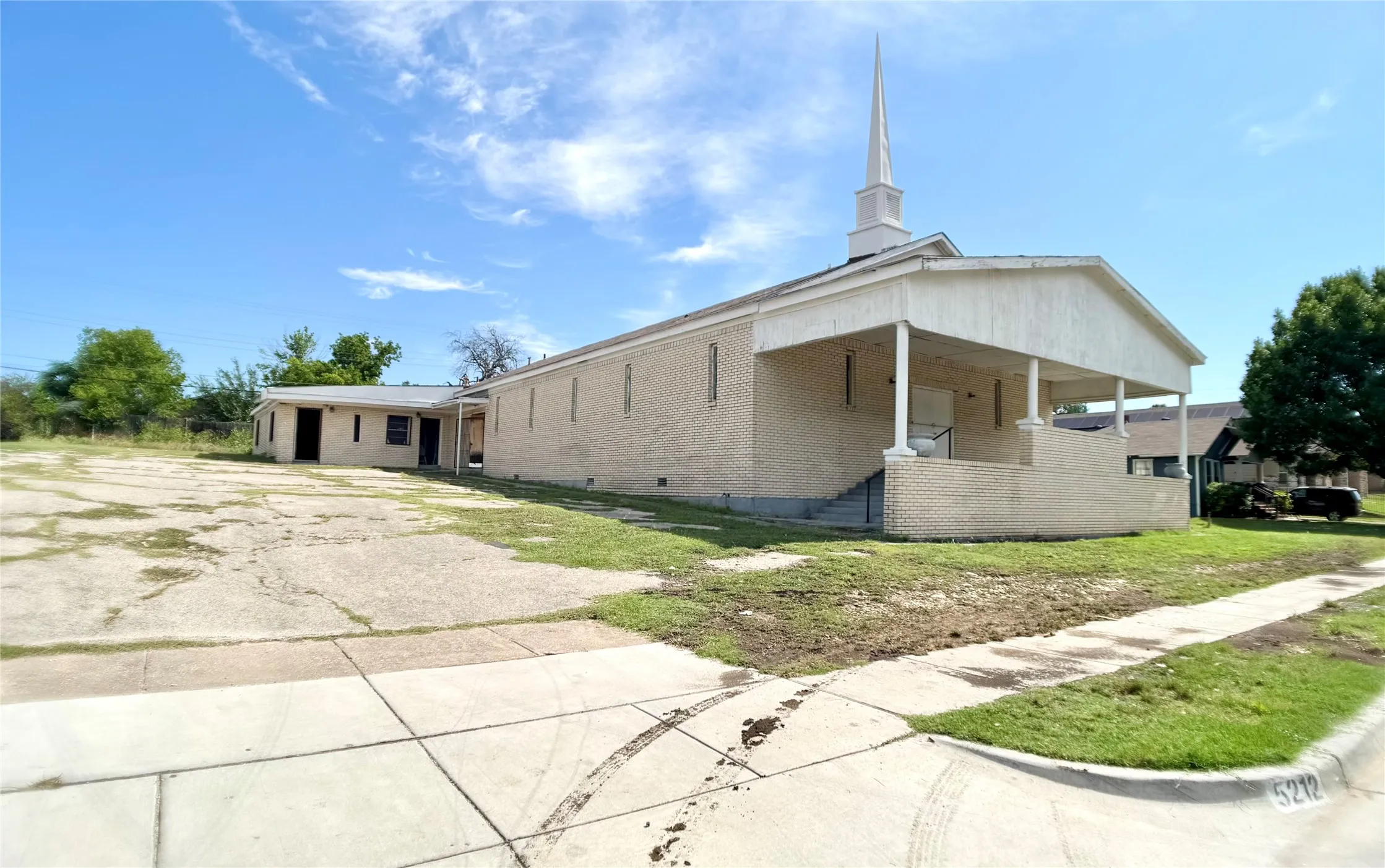 Business For Sale in Tarrant County , 5212 Goodman, Fort Worth, Texas 76107, 0, 0, Garage spaces, 0 Sqft, built in 1959, Preowned, Price $350,000, mls#20972901, Real Estate Agent in Fort Worth, Homes For Sale in Tarrant county, Homes For Sale in Fort Worth, Realtor in Fort Worth Texas, Real Estate Brokerage Independent Realty Texas, Luminita Cordes Realtor