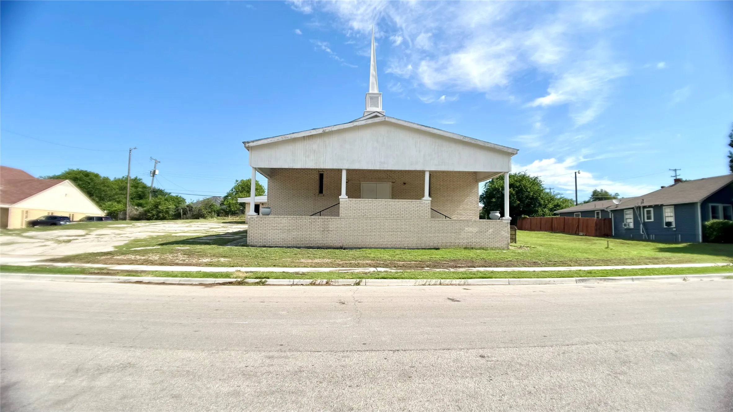 Business For Sale in Tarrant County , 5212 Goodman, Fort Worth, Texas 76107, 0, 0, Garage spaces, 0 Sqft, built in 1959, Preowned, Price $350,000, mls#20972901, Real Estate Agent in Fort Worth, Homes For Sale in Tarrant county, Homes For Sale in Fort Worth, Realtor in Fort Worth Texas, Real Estate Brokerage Independent Realty Texas, Luminita Cordes Realtor