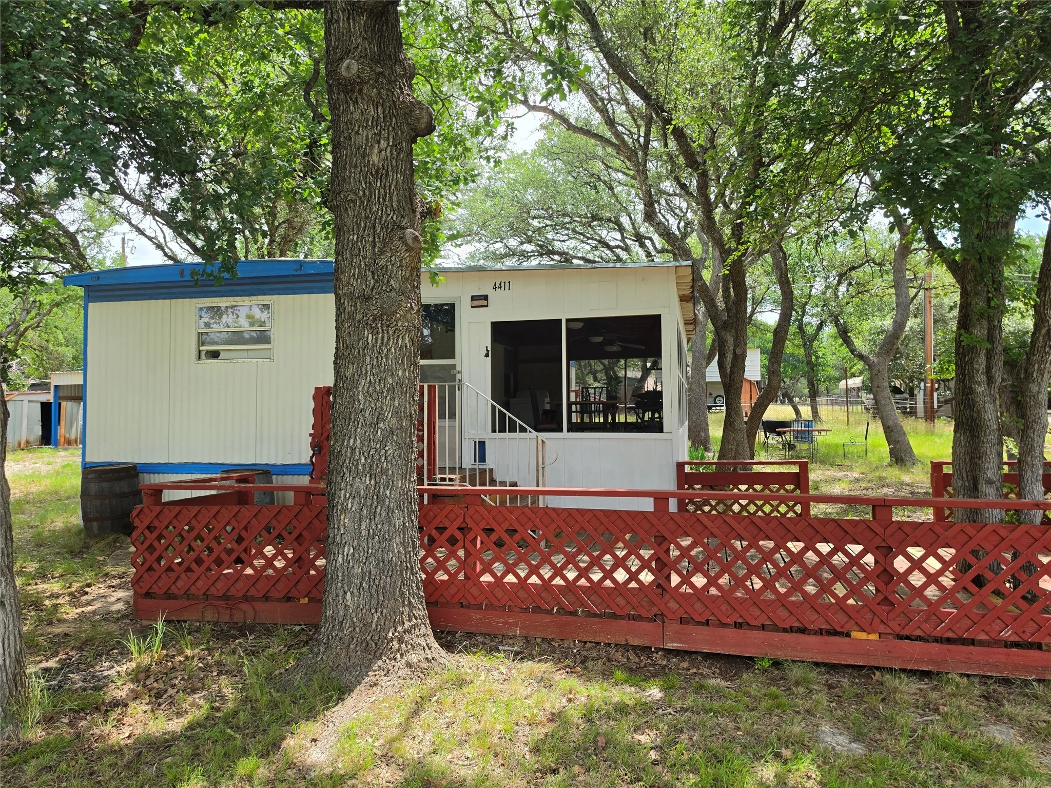 Mobile Home For Sale in Brown County , 4411 Cherokee Drive, May, Texas 76857, 2 Bedroom, 2 Bathroom, Garage spaces, 648 Sqft, built in 0, mls#20979388, Real Estate Agent in May, Homes For Sale in Brown county, Homes For Sale in May, Realtor in May Texas, Real Estate Brokerage Independent Realty Texas, Luminita Cordes Realtor
