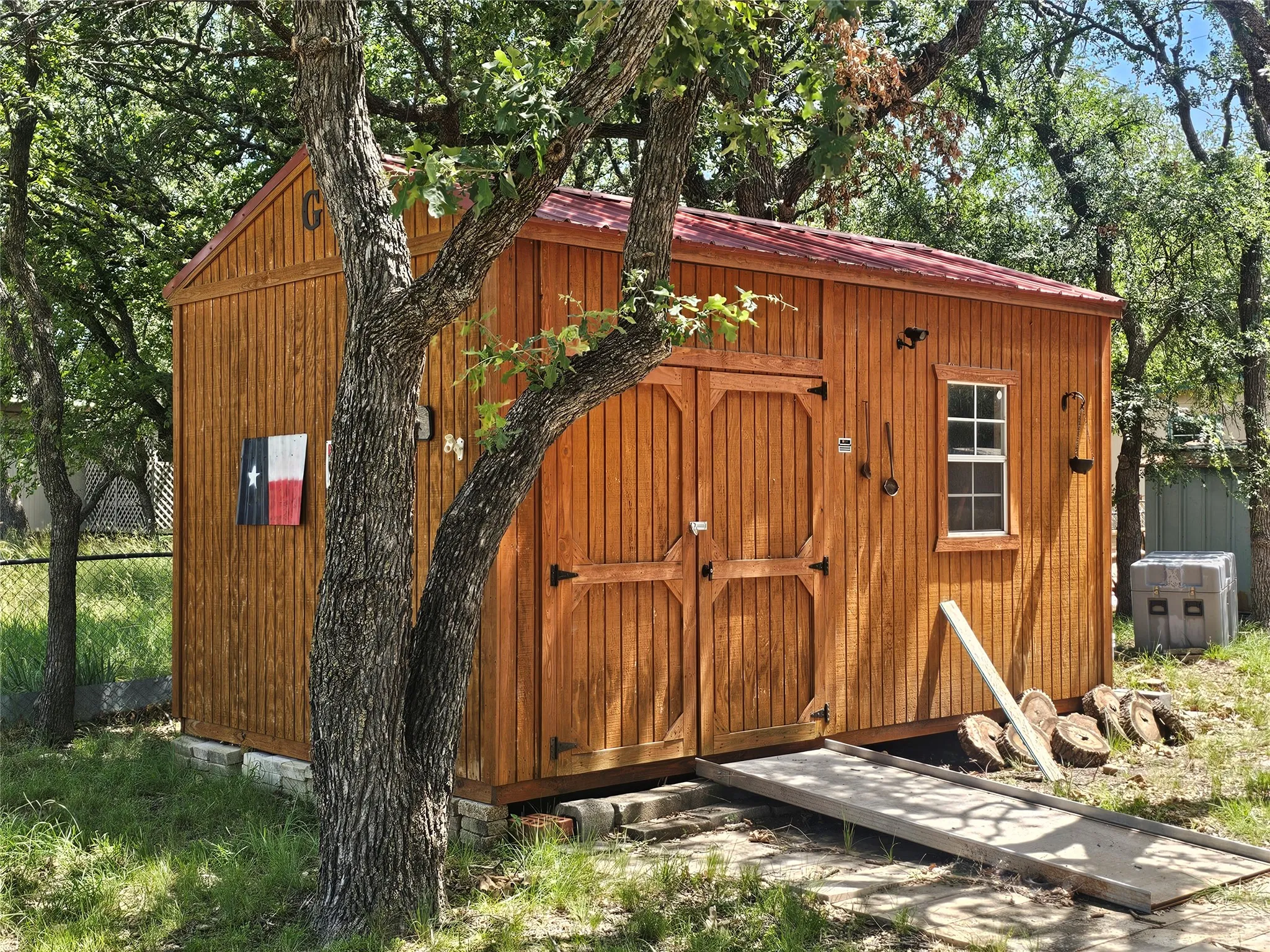 Mobile Home For Sale in Brown County , 4411 Cherokee Drive, May, Texas 76857, 2 Bedroom, 2 Bathroom, Garage spaces, 648 Sqft, built in 0, mls#20979388, Real Estate Agent in May, Homes For Sale in Brown county, Homes For Sale in May, Realtor in May Texas, Real Estate Brokerage Independent Realty Texas, Luminita Cordes Realtor