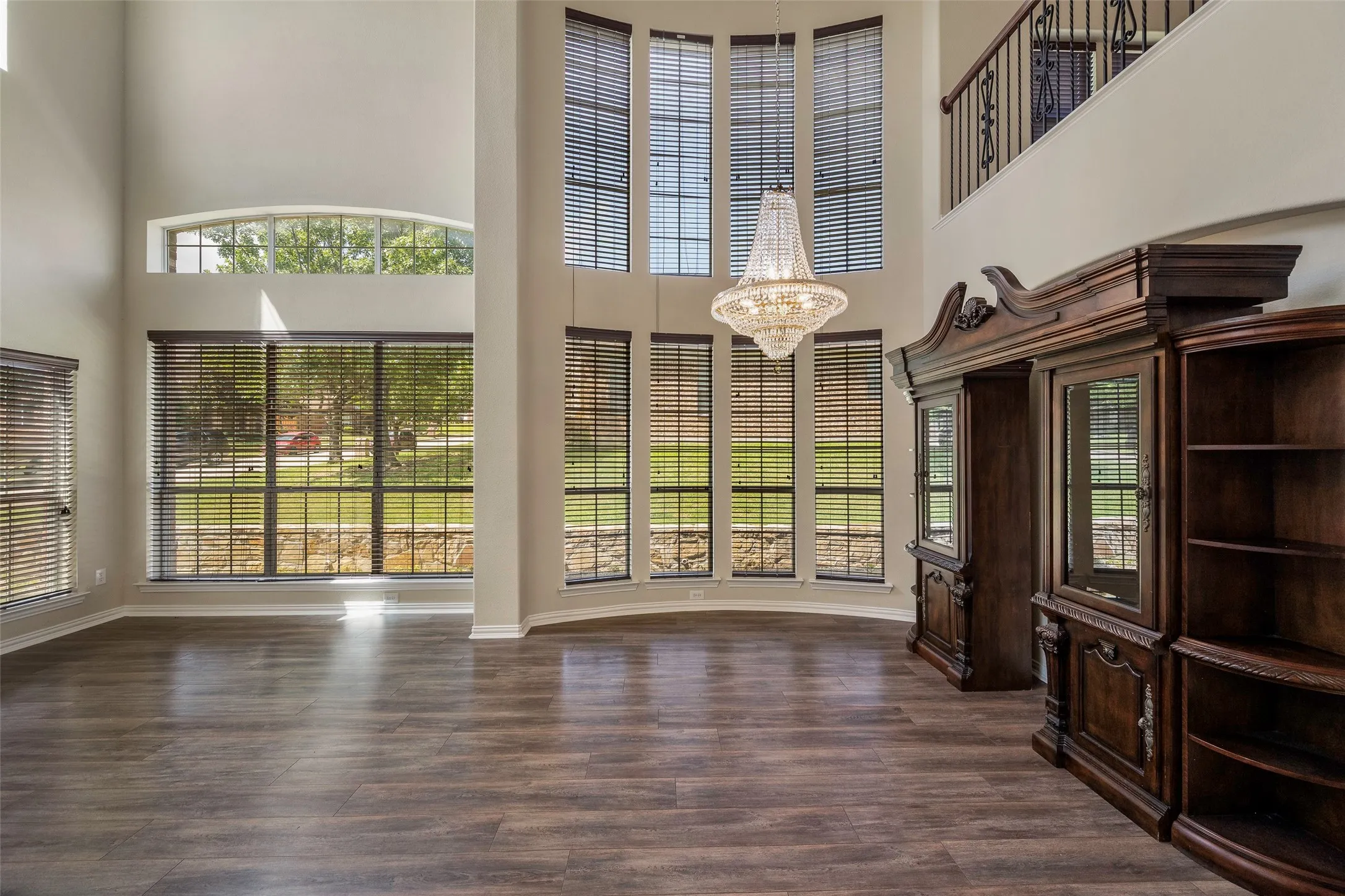 Formal dining and sitting area