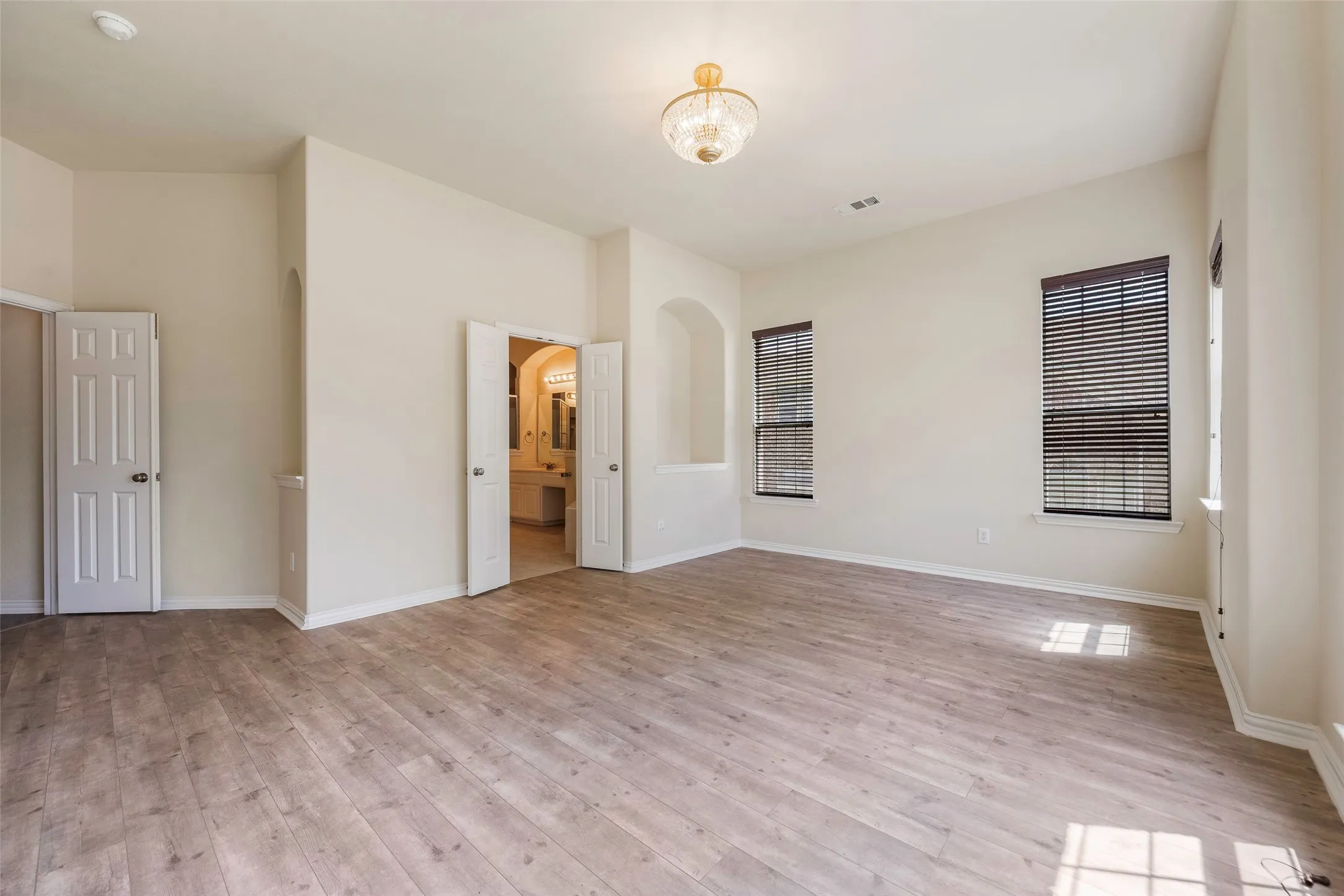 Primary suite