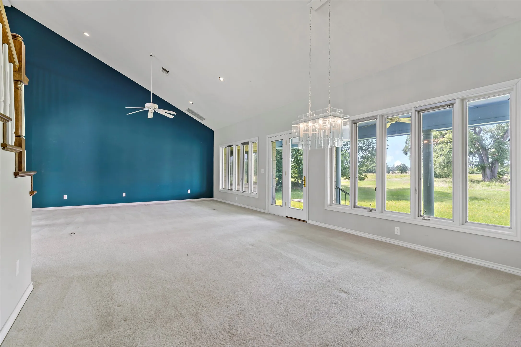Single Family Residence For Sale in Lamar County , 4905 Trails End, Paris, Texas 75462, 5 Bedrooms, 4 Bathrooms, 5 Garage spaces, 4,140 Sqft, built in 1993, Price $975,000, mls#20981074, Real Estate Agent in Paris, Homes For Sale in Lamar county, Homes For Sale in Paris, Realtor in Paris Texas, Real Estate Brokerage Independent Realty Texas, Luminita Cordes Realtor