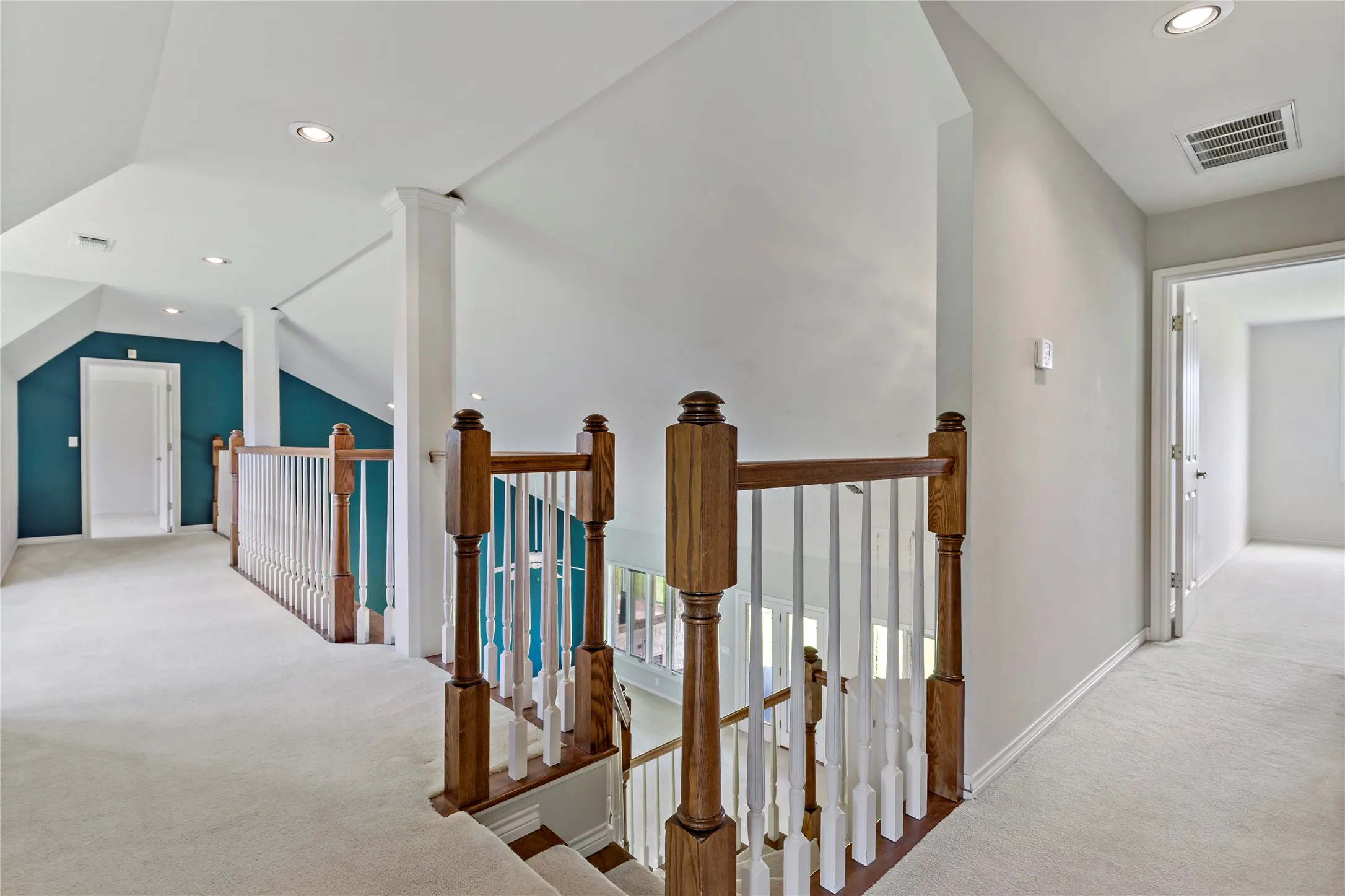 Single Family Residence For Sale in Lamar County , 4905 Trails End, Paris, Texas 75462, 5 Bedrooms, 4 Bathrooms, 5 Garage spaces, 4,140 Sqft, built in 1993, Price $975,000, mls#20981074, Real Estate Agent in Paris, Homes For Sale in Lamar county, Homes For Sale in Paris, Realtor in Paris Texas, Real Estate Brokerage Independent Realty Texas, Luminita Cordes Realtor