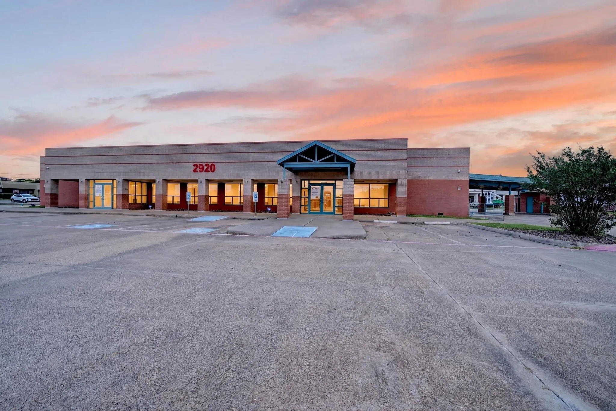 Office For Rent in Dallas County , 2920 Motley Drive 1000, Mesquite, Texas 75150, 0, 0, Garage spaces, 0 Sqft, built in 1979, Preowned, Price $15,000, mls#20981140, Real Estate Agent in Mesquite, Homes For Rent in Dallas county, Homes For Rent in Mesquite, Realtor in Mesquite Texas, Real Estate Brokerage Independent Realty Texas, Luminita Cordes Realtor
