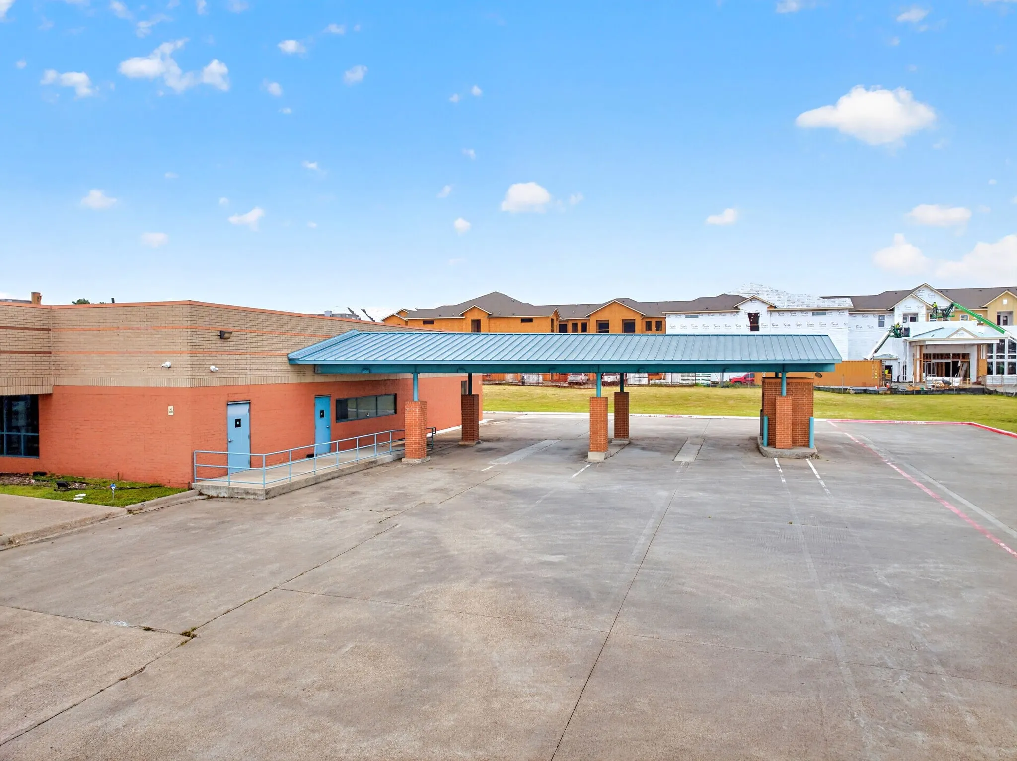 Office For Rent in Dallas County , 2920 Motley Drive 1000, Mesquite, Texas 75150, 0, 0, Garage spaces, 0 Sqft, built in 1979, Preowned, Price $15,000, mls#20981140, Real Estate Agent in Mesquite, Homes For Rent in Dallas county, Homes For Rent in Mesquite, Realtor in Mesquite Texas, Real Estate Brokerage Independent Realty Texas, Luminita Cordes Realtor