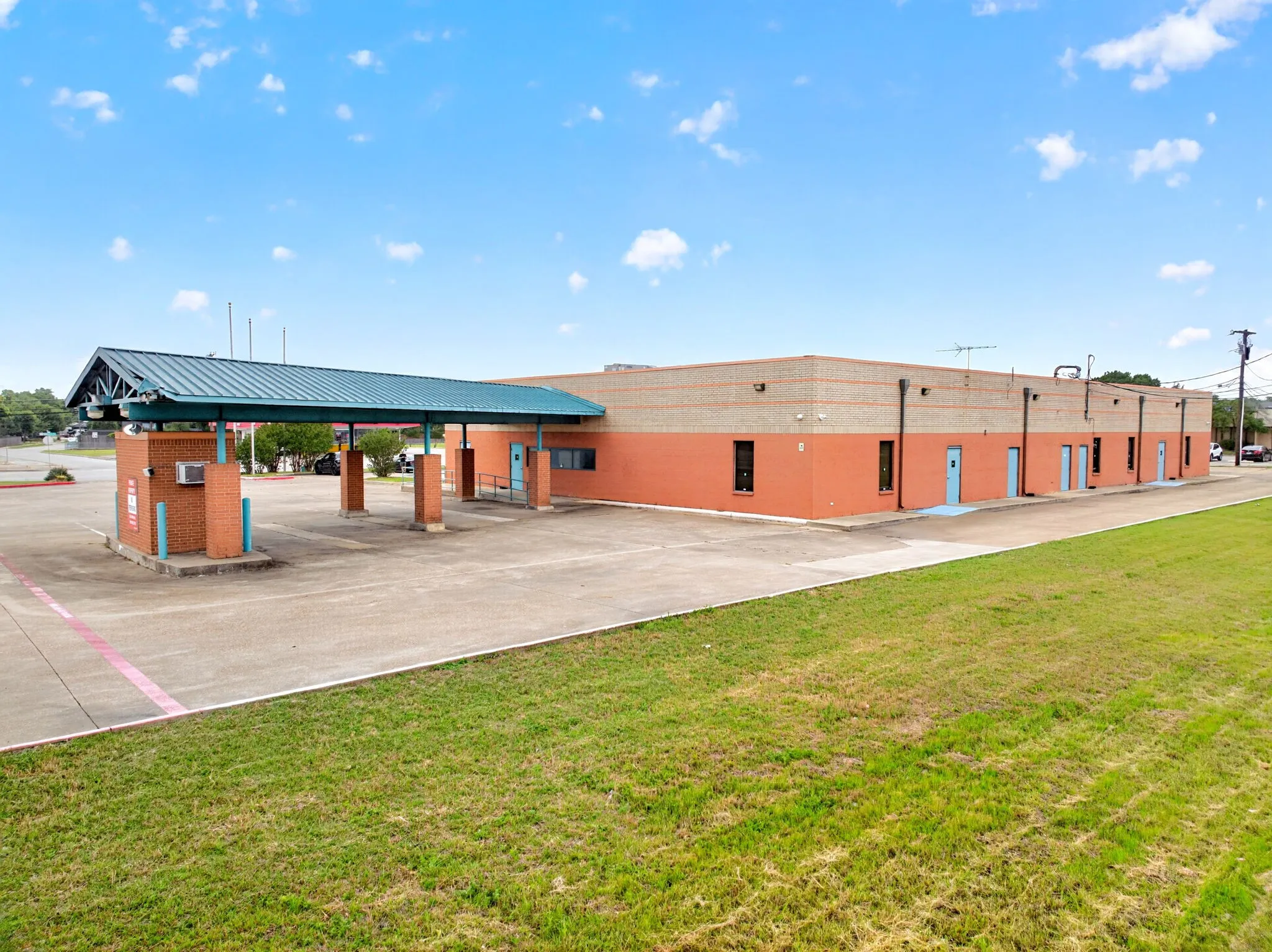 Office For Rent in Dallas County , 2920 Motley Drive 1000, Mesquite, Texas 75150, 0, 0, Garage spaces, 0 Sqft, built in 1979, Preowned, Price $15,000, mls#20981140, Real Estate Agent in Mesquite, Homes For Rent in Dallas county, Homes For Rent in Mesquite, Realtor in Mesquite Texas, Real Estate Brokerage Independent Realty Texas, Luminita Cordes Realtor