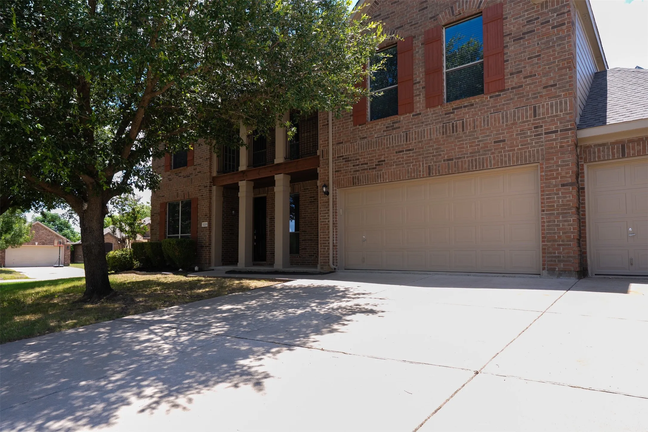Single Family Residence For Sale in Johnson County , 1220 Berkeley Drive, Burleson, Texas 76028, 5 Bedrooms, 4 Bathrooms, 3 Garage spaces, 4,178 Sqft, built in 2007, Preowned, Price $520,000, mls#20981344, Real Estate Agent in Burleson, Homes For Sale in Johnson county, Homes For Sale in Burleson, Realtor in Burleson Texas, Real Estate Brokerage Independent Realty Texas, Luminita Cordes Realtor