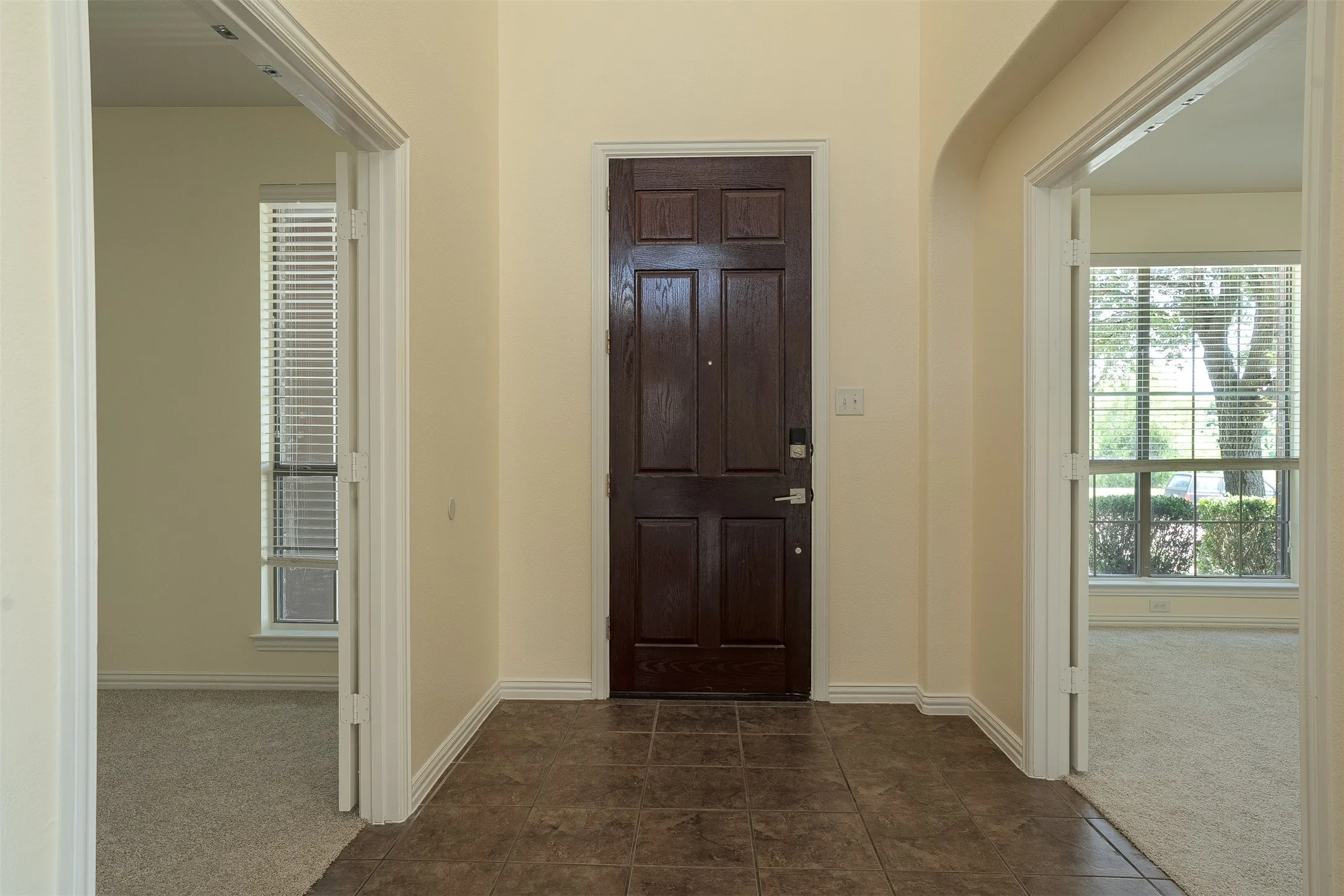 Single Family Residence For Sale in Johnson County , 1220 Berkeley Drive, Burleson, Texas 76028, 5 Bedrooms, 4 Bathrooms, 3 Garage spaces, 4,178 Sqft, built in 2007, Preowned, Price $520,000, mls#20981344, Real Estate Agent in Burleson, Homes For Sale in Johnson county, Homes For Sale in Burleson, Realtor in Burleson Texas, Real Estate Brokerage Independent Realty Texas, Luminita Cordes Realtor