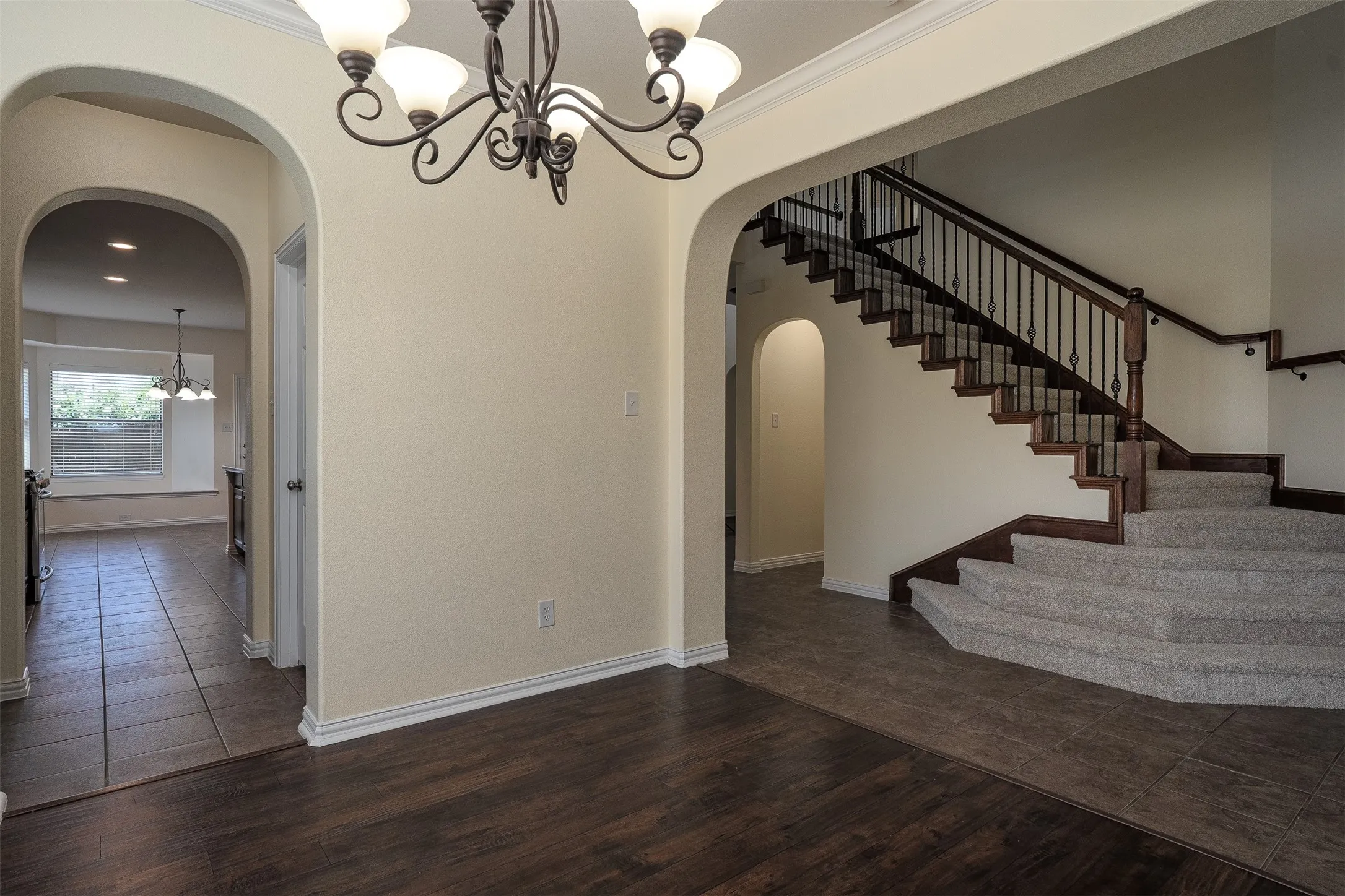 Single Family Residence For Sale in Johnson County , 1220 Berkeley Drive, Burleson, Texas 76028, 5 Bedrooms, 4 Bathrooms, 3 Garage spaces, 4,178 Sqft, built in 2007, Preowned, Price $520,000, mls#20981344, Real Estate Agent in Burleson, Homes For Sale in Johnson county, Homes For Sale in Burleson, Realtor in Burleson Texas, Real Estate Brokerage Independent Realty Texas, Luminita Cordes Realtor