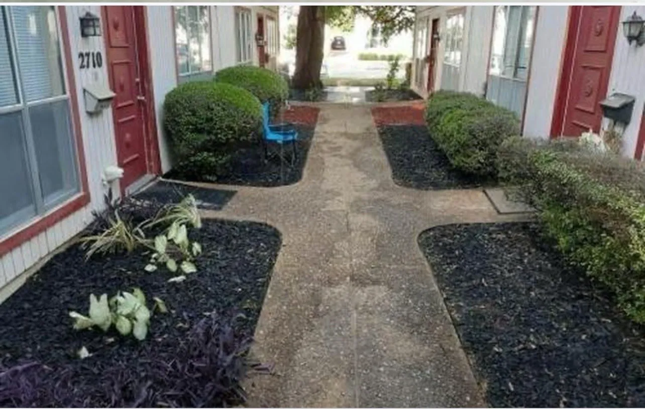 Duplex For Rent in Tarrant County , 2708 Mc Cart Avenue 2710, Fort Worth, Texas 76110, 2 Bedroom, 2 Bathroom, Garage spaces, 1,045 Sqft, built in 1976, Preowned, mls#20981422, Real Estate Agent in Fort Worth, Homes For Rent in Tarrant county, Homes For Rent in Fort Worth, Realtor in Fort Worth Texas, Real Estate Brokerage Independent Realty Texas, Luminita Cordes Realtor
