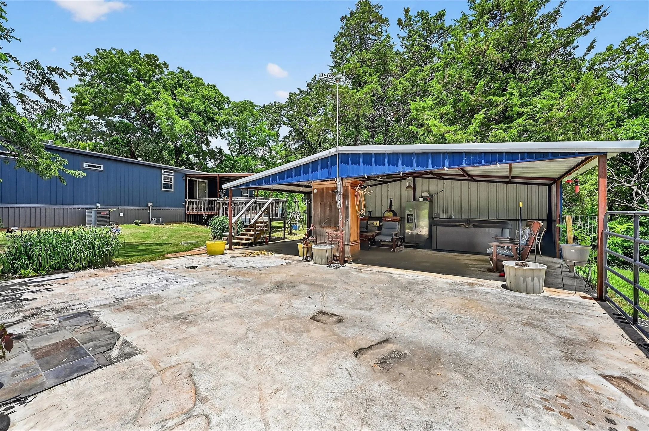 Manufactured Home For Sale in Grayson County , 2869 Ranch Road, Whitesboro, Texas 76273, 3 Bedroom, 2 Bathroom, Garage spaces, 1,512 Sqft, built in 2021, mls#20980918, Real Estate Agent in Whitesboro, Homes For Sale in Grayson county, Homes For Sale in Whitesboro, Realtor in Whitesboro Texas, Real Estate Brokerage Independent Realty Texas, Luminita Cordes Realtor