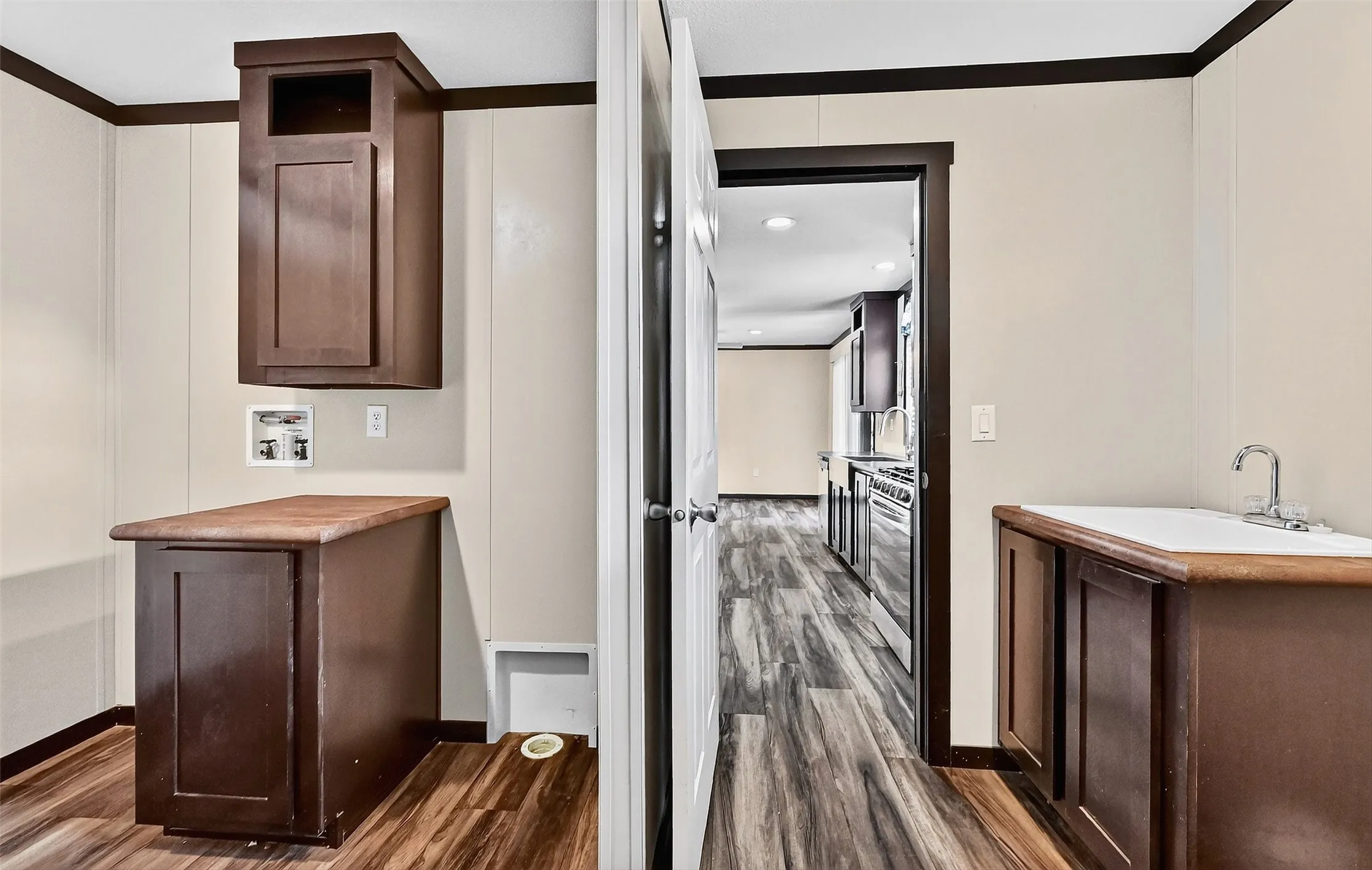Manufactured Home For Sale in Grayson County , 2869 Ranch Road, Whitesboro, Texas 76273, 3 Bedroom, 2 Bathroom, Garage spaces, 1,512 Sqft, built in 2021, mls#20980918, Real Estate Agent in Whitesboro, Homes For Sale in Grayson county, Homes For Sale in Whitesboro, Realtor in Whitesboro Texas, Real Estate Brokerage Independent Realty Texas, Luminita Cordes Realtor