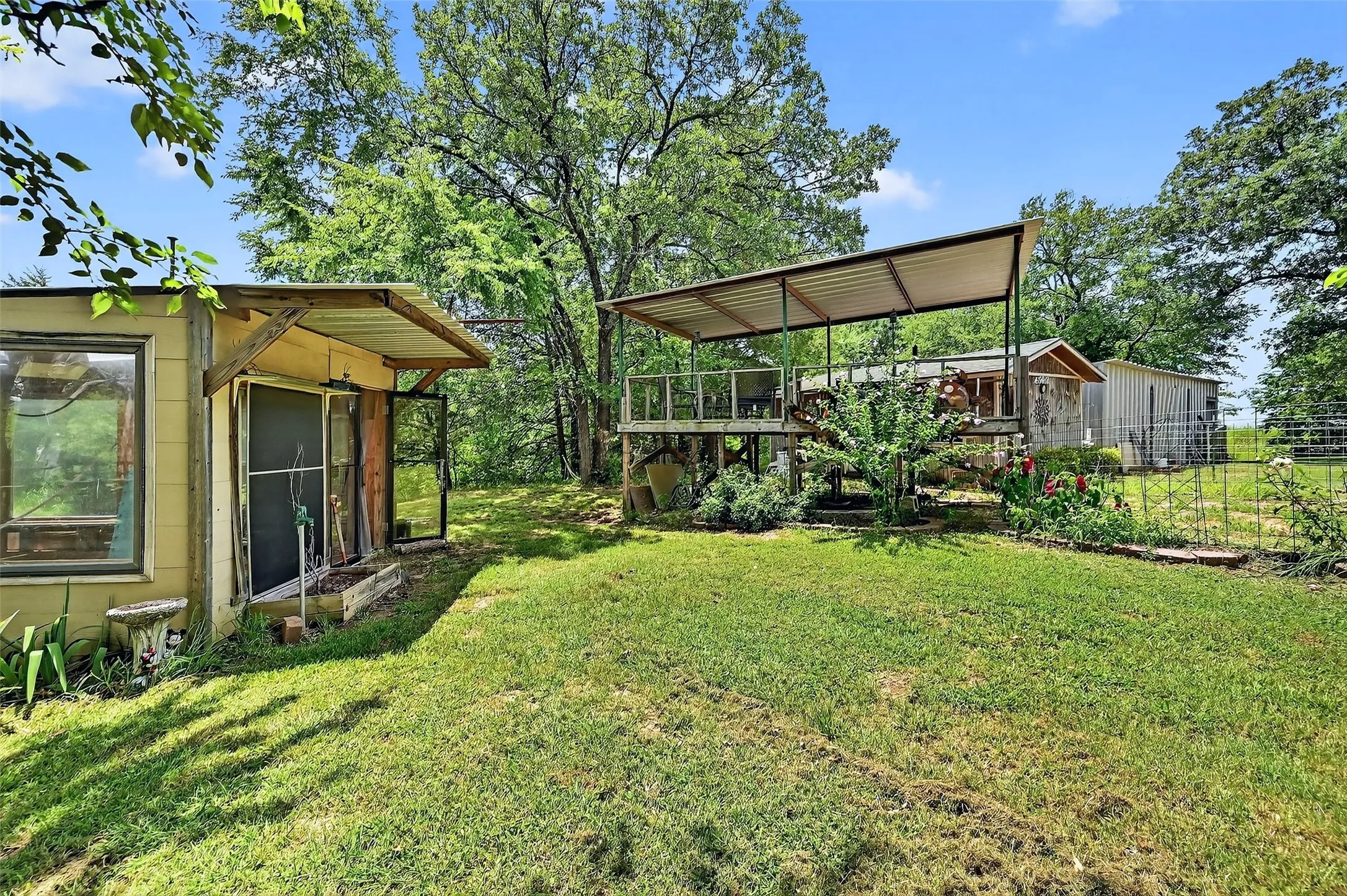 Manufactured Home For Sale in Grayson County , 2869 Ranch Road, Whitesboro, Texas 76273, 3 Bedroom, 2 Bathroom, Garage spaces, 1,512 Sqft, built in 2021, mls#20980918, Real Estate Agent in Whitesboro, Homes For Sale in Grayson county, Homes For Sale in Whitesboro, Realtor in Whitesboro Texas, Real Estate Brokerage Independent Realty Texas, Luminita Cordes Realtor