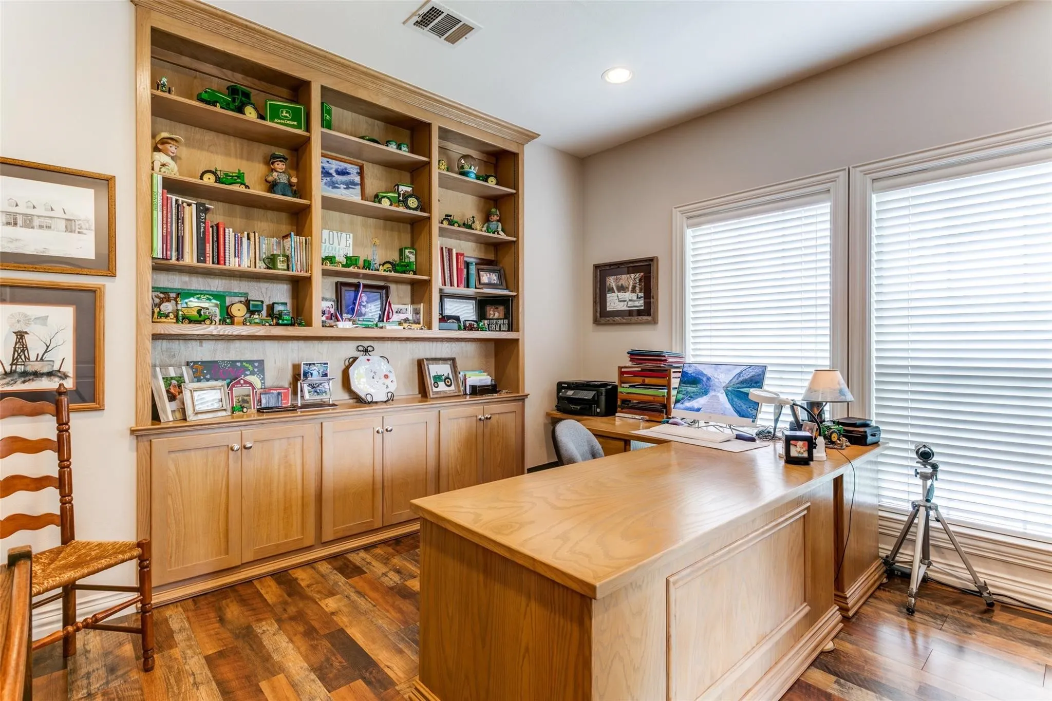 Single Family Residence For Sale in Montague County , 11471 FM 455, Forestburg, Texas 76239, 4 Bedroom, 4 Bathroom, 2 Garage spaces, 4,024 Sqft, built in 1999, Preowned, Price $1,750,000, mls#20980115, Real Estate Agent in Forestburg, Homes For Sale in Montague county, Homes For Sale in Forestburg, Realtor in Forestburg Texas, Real Estate Brokerage Independent Realty Texas, Luminita Cordes Realtor