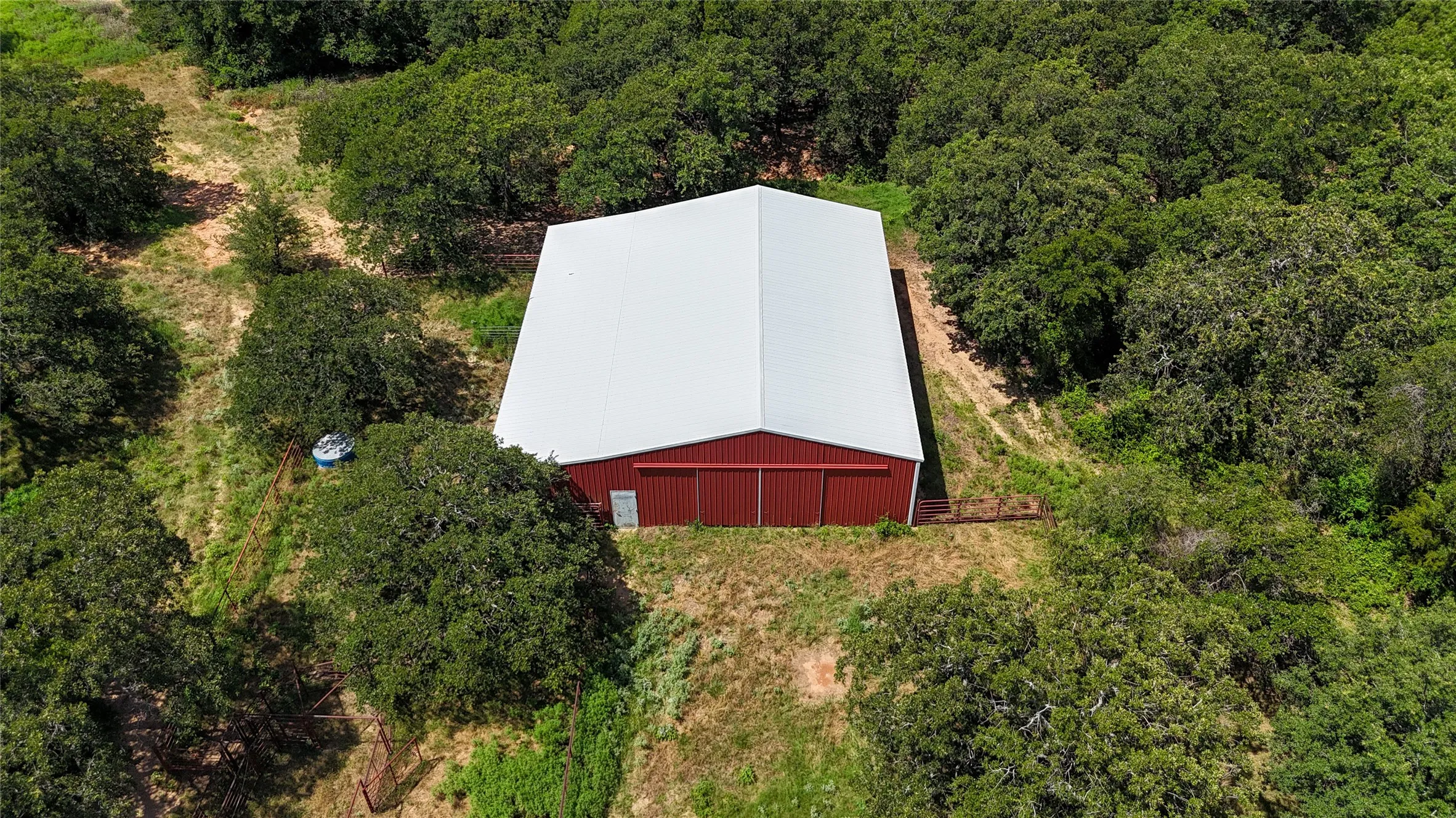Single Family Residence For Sale in Montague County , 11471 FM 455, Forestburg, Texas 76239, 4 Bedroom, 4 Bathroom, 2 Garage spaces, 4,024 Sqft, built in 1999, Preowned, Price $1,750,000, mls#20980115, Real Estate Agent in Forestburg, Homes For Sale in Montague county, Homes For Sale in Forestburg, Realtor in Forestburg Texas, Real Estate Brokerage Independent Realty Texas, Luminita Cordes Realtor