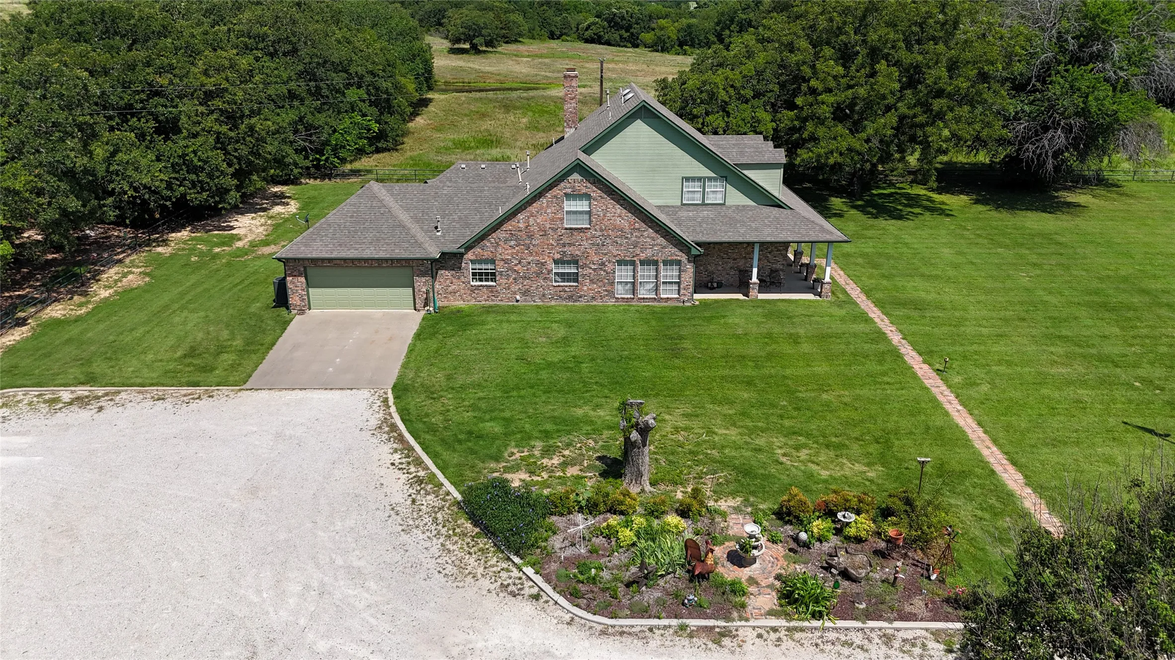 Single Family Residence For Sale in Montague County , 11471 FM 455, Forestburg, Texas 76239, 4 Bedroom, 4 Bathroom, 2 Garage spaces, 4,024 Sqft, built in 1999, Preowned, Price $1,750,000, mls#20980115, Real Estate Agent in Forestburg, Homes For Sale in Montague county, Homes For Sale in Forestburg, Realtor in Forestburg Texas, Real Estate Brokerage Independent Realty Texas, Luminita Cordes Realtor