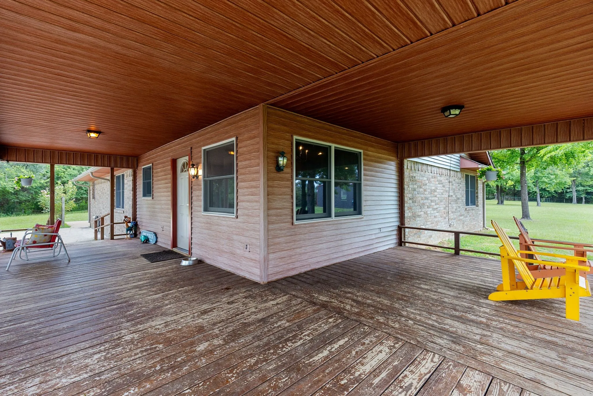 Single Family Residence For Sale in Rains County , 476 Private Road 7326, Emory, Texas 75440, 2 Bedroom, 2 Bathroom, 2 Garage spaces, 1,935 Sqft, built in 1993, Preowned, mls#20943568, Real Estate Agent in Emory, Homes For Sale in Rains county, Homes For Sale in Emory, Realtor in Emory Texas, Real Estate Brokerage Independent Realty Texas, Luminita Cordes Realtor