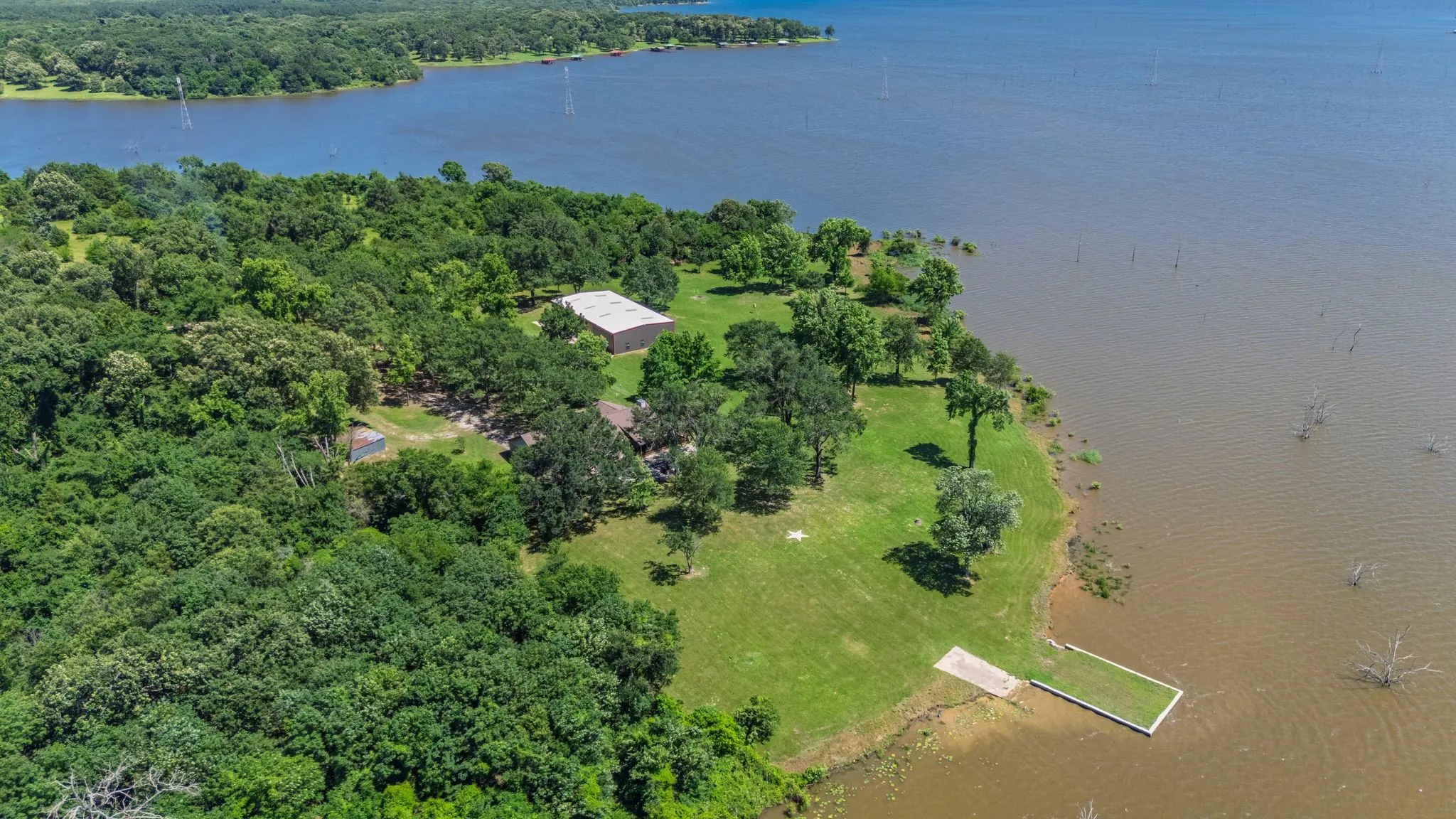 Single Family Residence For Sale in Rains County , 476 Private Road 7326, Emory, Texas 75440, 2 Bedroom, 2 Bathroom, 2 Garage spaces, 1,935 Sqft, built in 1993, Preowned, mls#20943568, Real Estate Agent in Emory, Homes For Sale in Rains county, Homes For Sale in Emory, Realtor in Emory Texas, Real Estate Brokerage Independent Realty Texas, Luminita Cordes Realtor