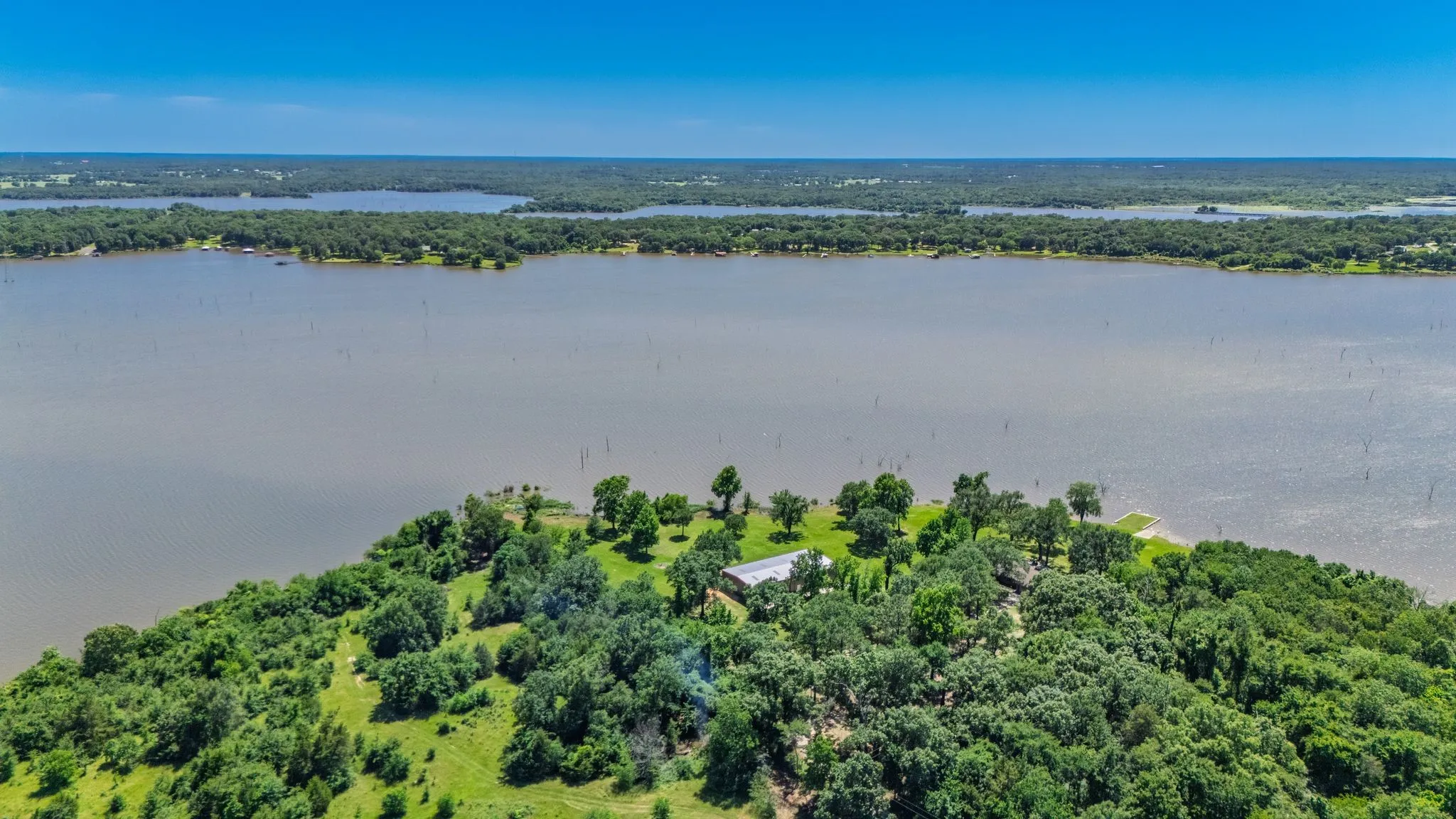 Single Family Residence For Sale in Rains County , 476 Private Road 7326, Emory, Texas 75440, 2 Bedroom, 2 Bathroom, 2 Garage spaces, 1,935 Sqft, built in 1993, Preowned, mls#20943568, Real Estate Agent in Emory, Homes For Sale in Rains county, Homes For Sale in Emory, Realtor in Emory Texas, Real Estate Brokerage Independent Realty Texas, Luminita Cordes Realtor