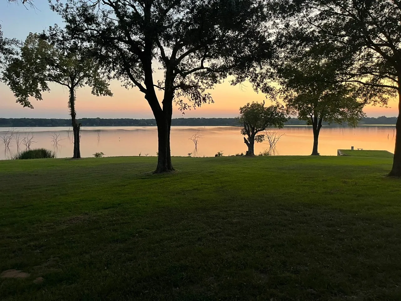 Single Family Residence For Sale in Rains County , 476 Private Road 7326, Emory, Texas 75440, 2 Bedroom, 2 Bathroom, 2 Garage spaces, 1,935 Sqft, built in 1993, Preowned, mls#20943568, Real Estate Agent in Emory, Homes For Sale in Rains county, Homes For Sale in Emory, Realtor in Emory Texas, Real Estate Brokerage Independent Realty Texas, Luminita Cordes Realtor