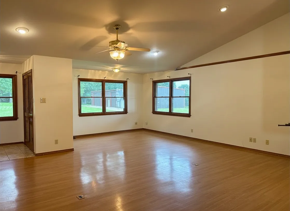 Single Family Residence For Sale in Rains County , 476 Private Road 7326, Emory, Texas 75440, 2 Bedroom, 2 Bathroom, 2 Garage spaces, 1,935 Sqft, built in 1993, Preowned, mls#20943568, Real Estate Agent in Emory, Homes For Sale in Rains county, Homes For Sale in Emory, Realtor in Emory Texas, Real Estate Brokerage Independent Realty Texas, Luminita Cordes Realtor