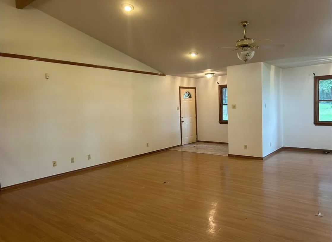 Single Family Residence For Sale in Rains County , 476 Private Road 7326, Emory, Texas 75440, 2 Bedroom, 2 Bathroom, 2 Garage spaces, 1,935 Sqft, built in 1993, Preowned, mls#20943568, Real Estate Agent in Emory, Homes For Sale in Rains county, Homes For Sale in Emory, Realtor in Emory Texas, Real Estate Brokerage Independent Realty Texas, Luminita Cordes Realtor