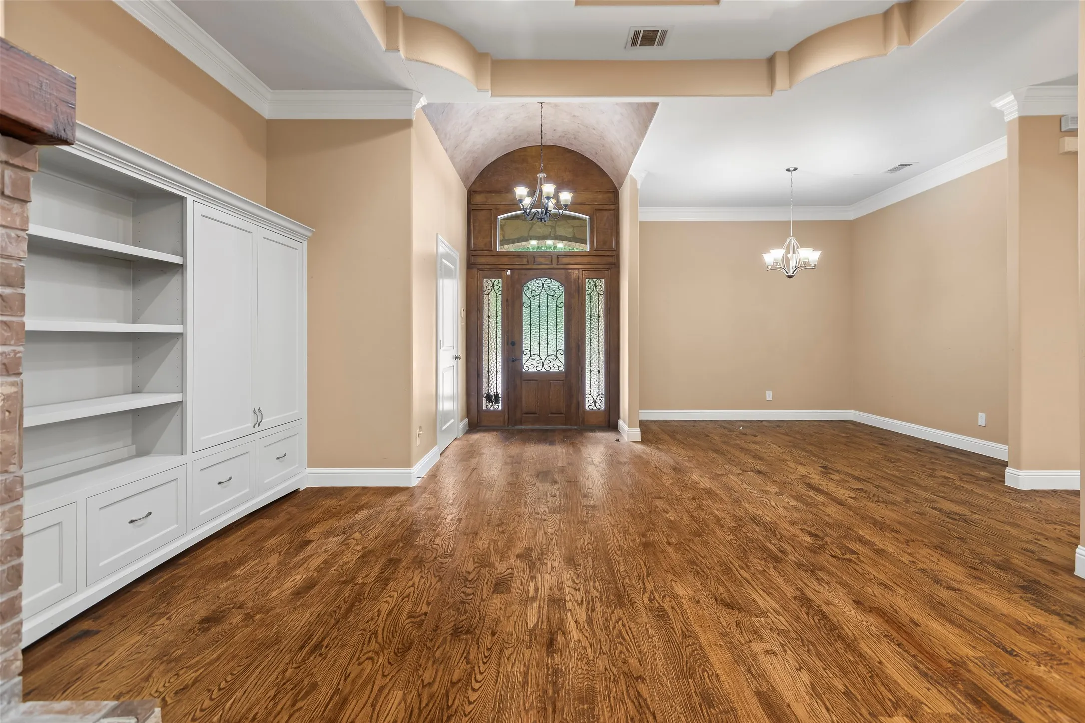 Single Family Residence For Sale in Dallas County , 7806 Garner Road, Rowlett, Texas 75088, 3 Bedroom, 2 Bathroom, 2 Garage spaces, 1,983 Sqft, built in 2016, mls#20982432, Real Estate Agent in Rowlett, Homes For Sale in Dallas county, Homes For Sale in Rowlett, Realtor in Rowlett Texas, Real Estate Brokerage Independent Realty Texas, Luminita Cordes Realtor