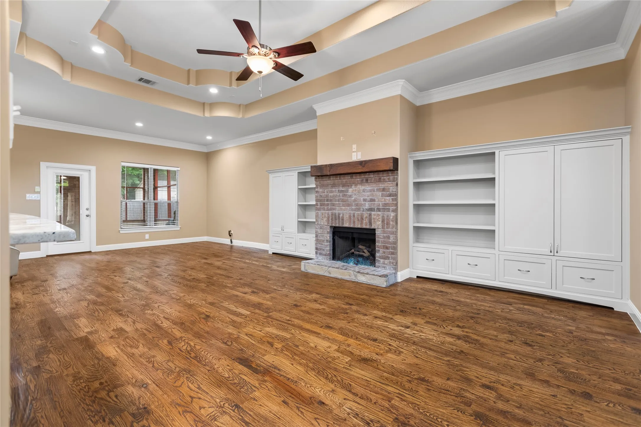 Single Family Residence For Sale in Dallas County , 7806 Garner Road, Rowlett, Texas 75088, 3 Bedroom, 2 Bathroom, 2 Garage spaces, 1,983 Sqft, built in 2016, mls#20982432, Real Estate Agent in Rowlett, Homes For Sale in Dallas county, Homes For Sale in Rowlett, Realtor in Rowlett Texas, Real Estate Brokerage Independent Realty Texas, Luminita Cordes Realtor